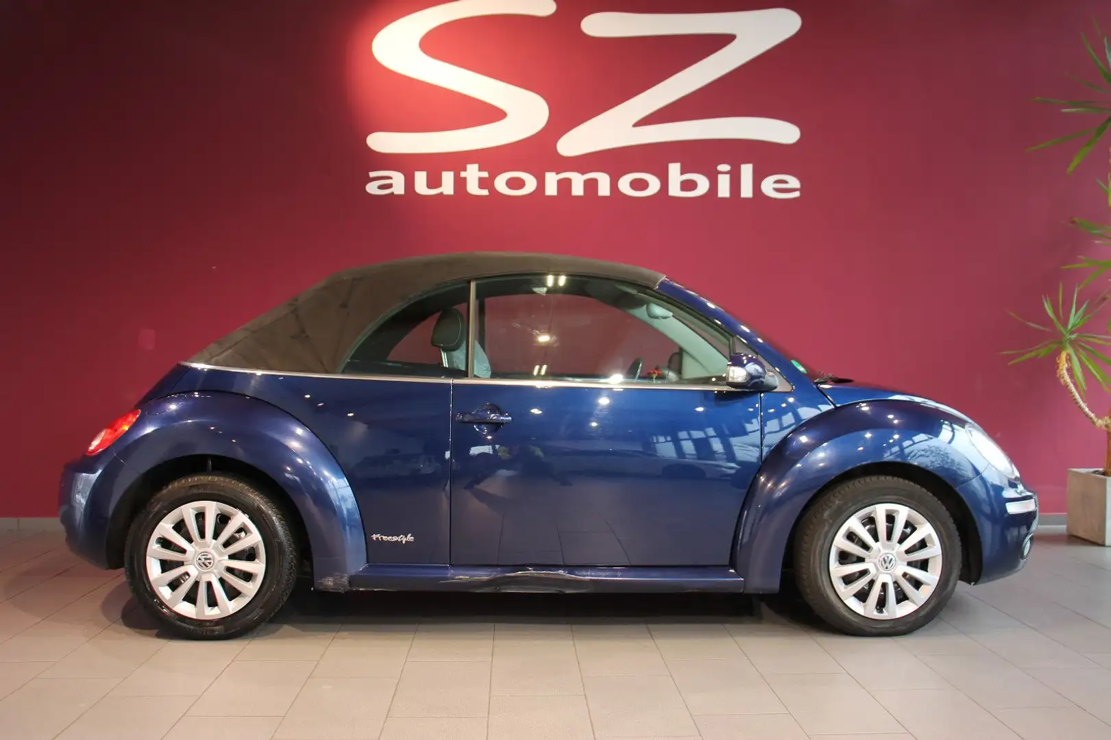 Volkswagen New Beetle Cabriolet Azul - 1