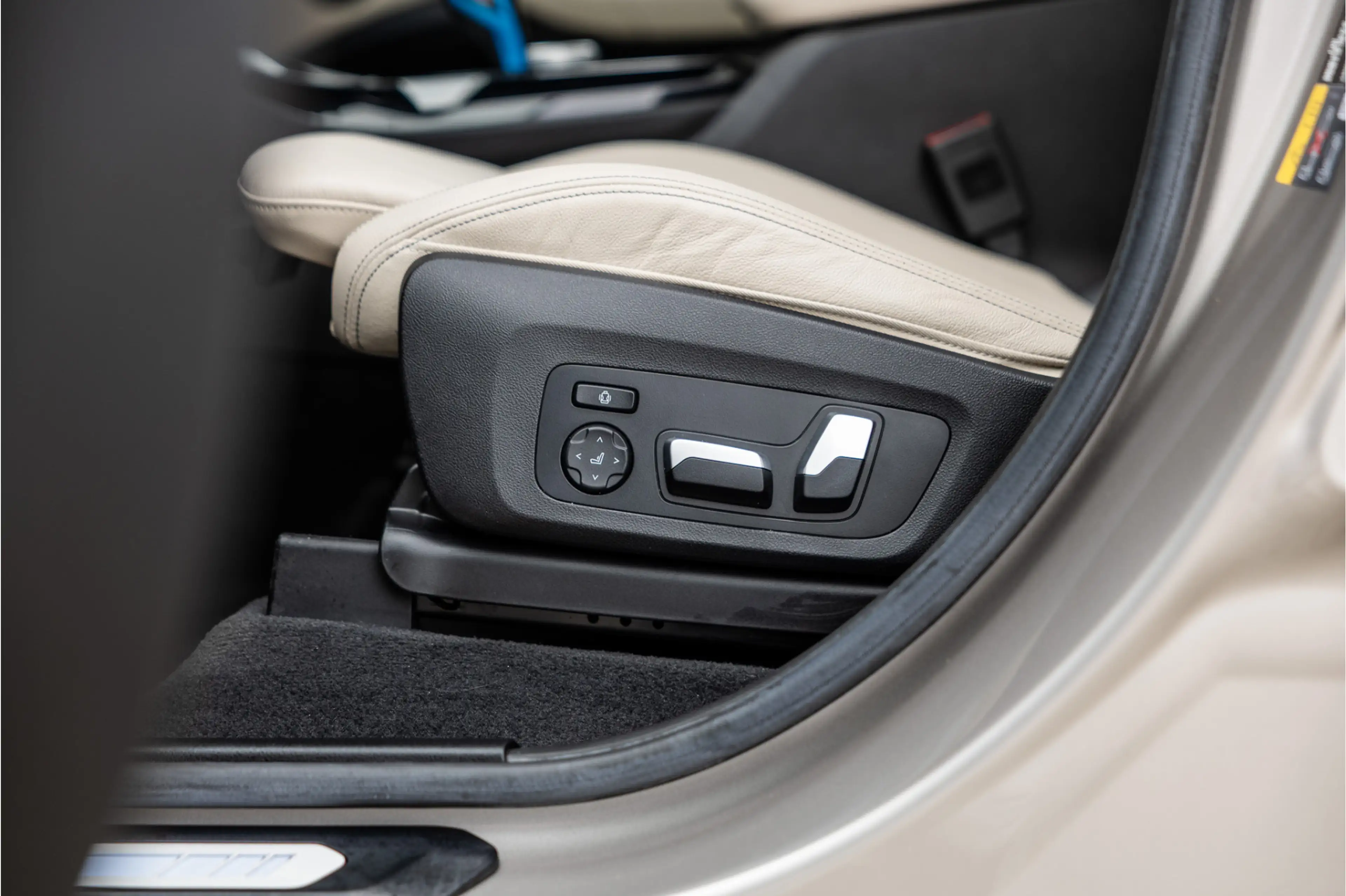 BMW iX3 High Executive 80 kWh — photo 16