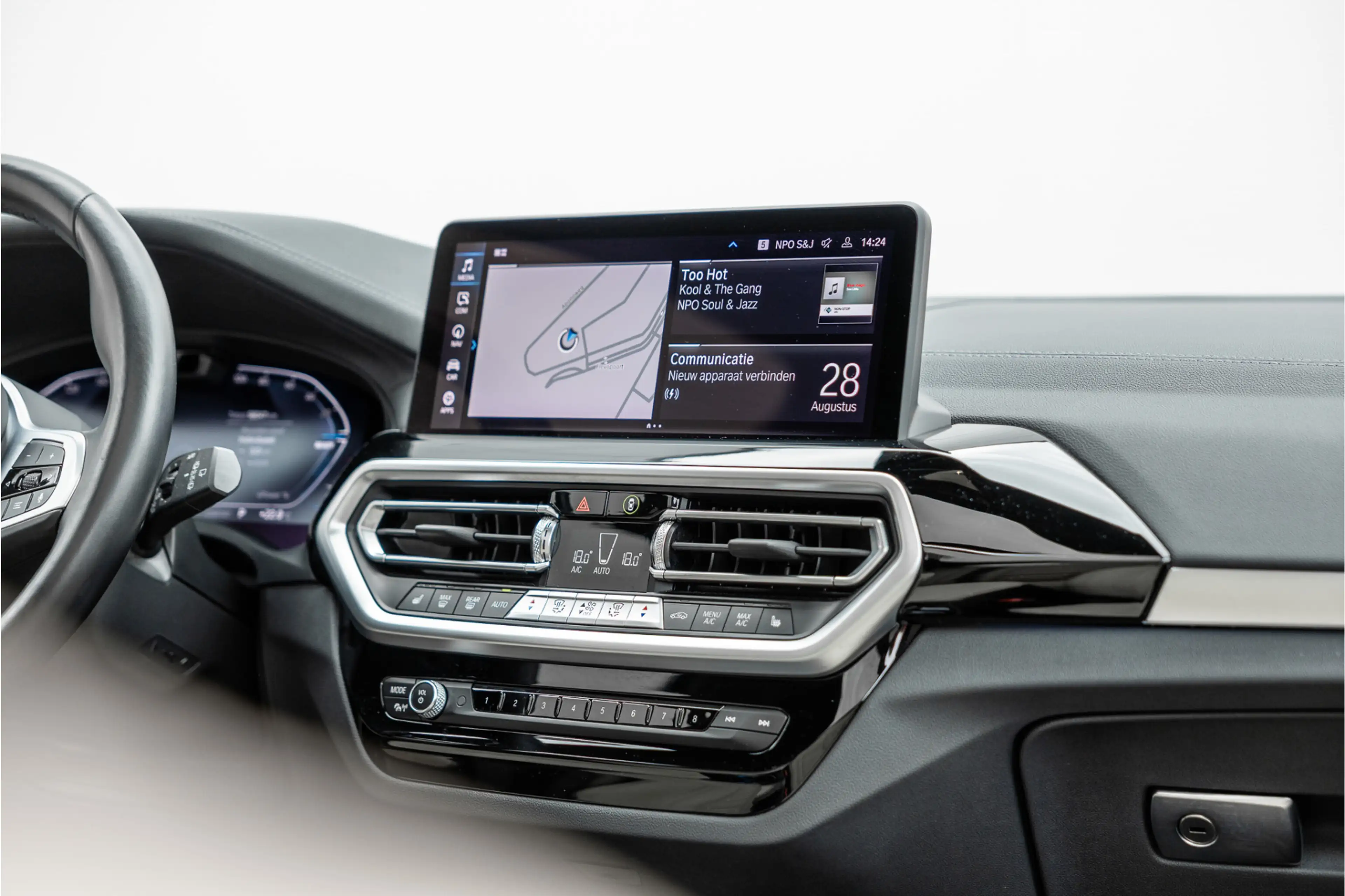 BMW iX3 High Executive 80 kWh — photo 11