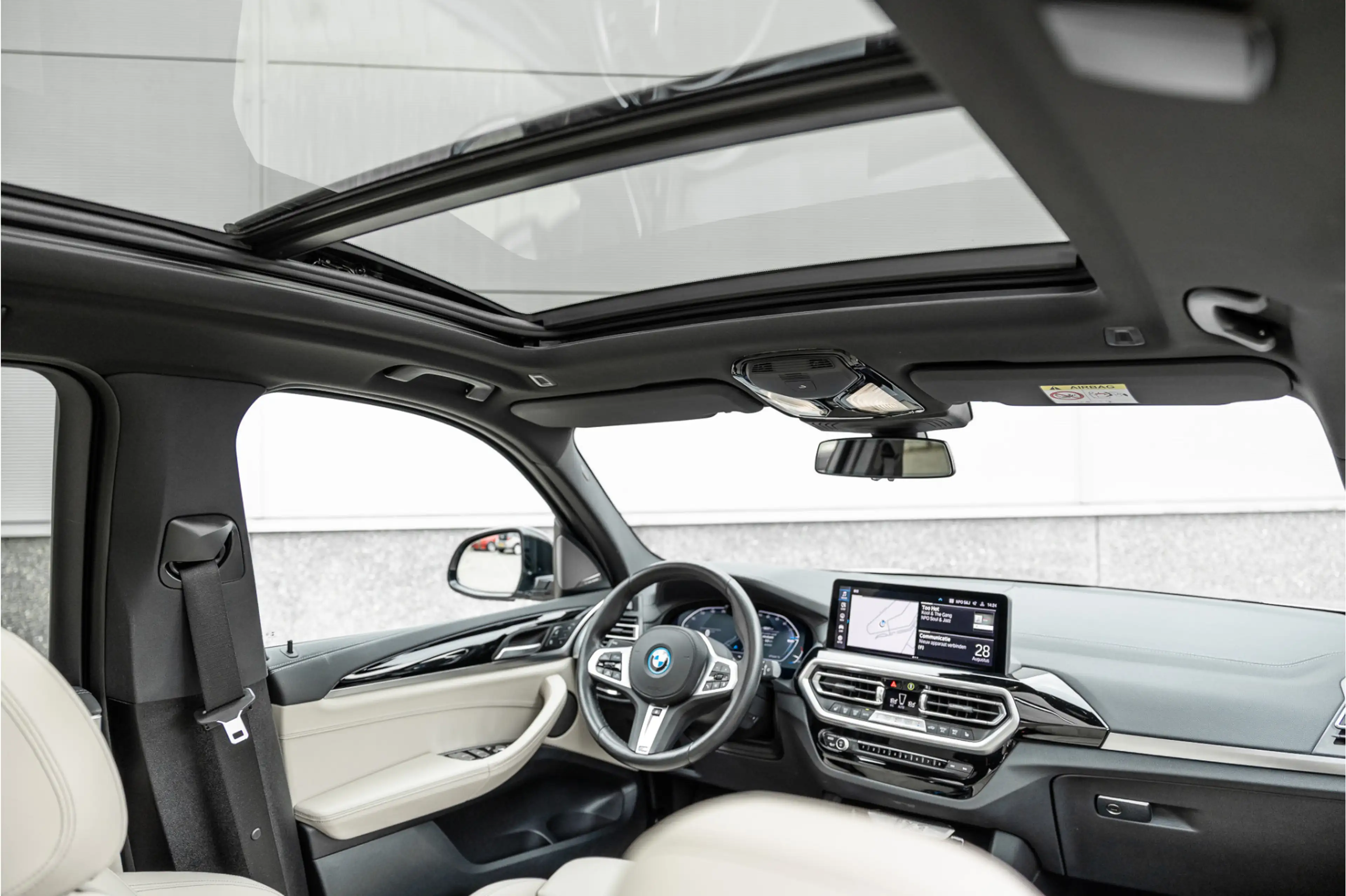 BMW iX3 High Executive 80 kWh — photo 7