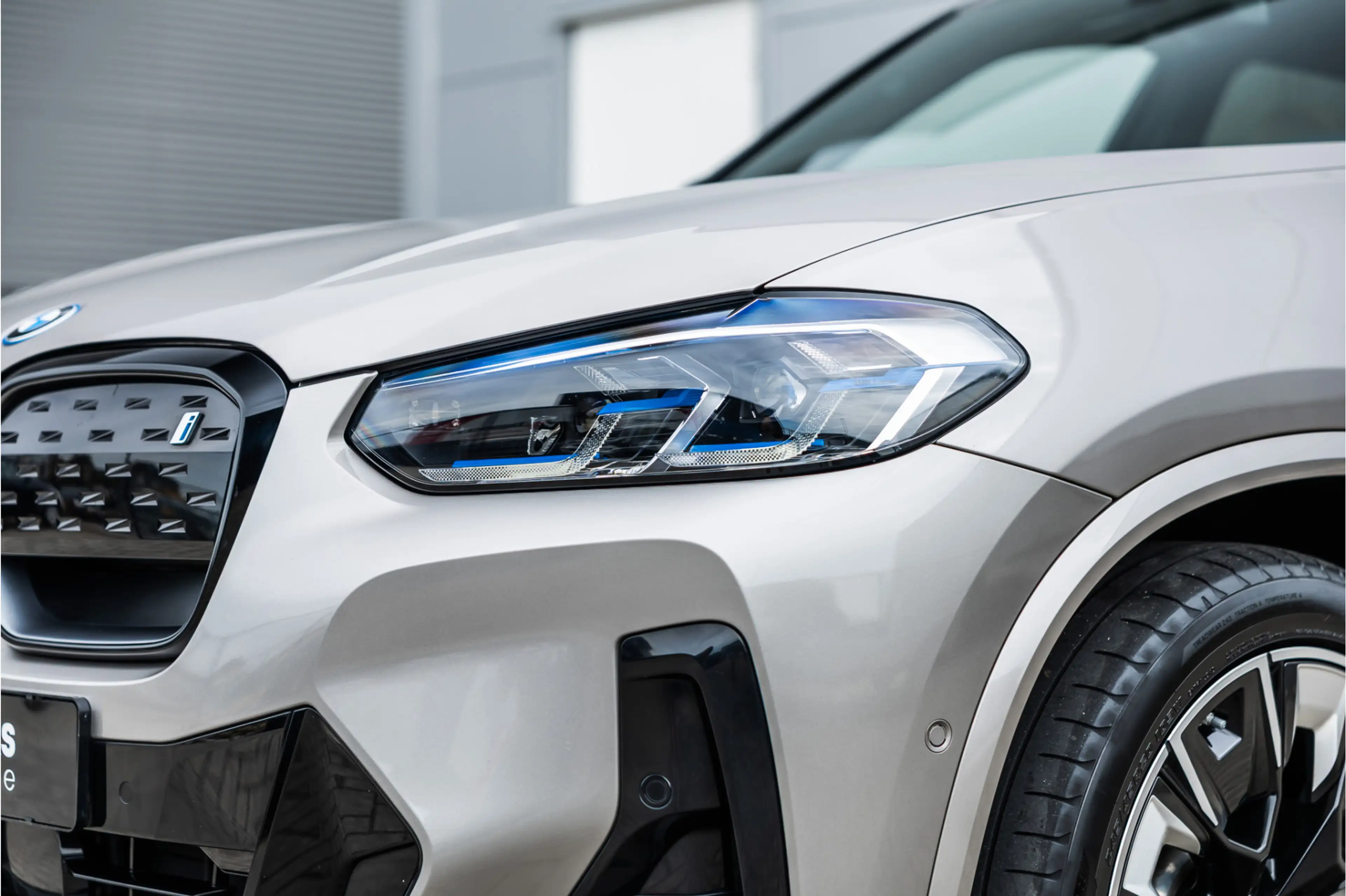 BMW iX3 High Executive 80 kWh — photo 20