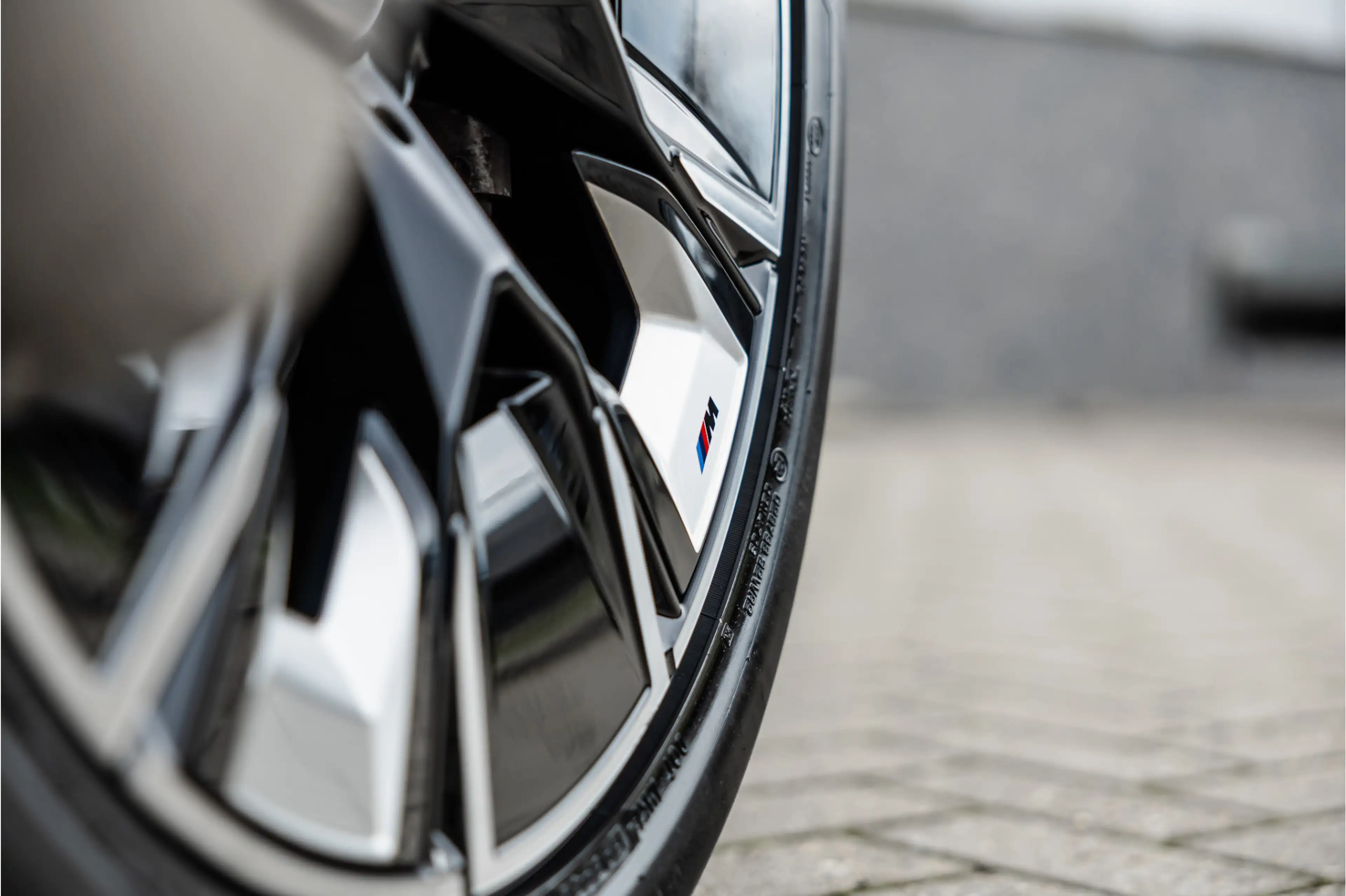BMW iX3 High Executive 80 kWh — photo 29