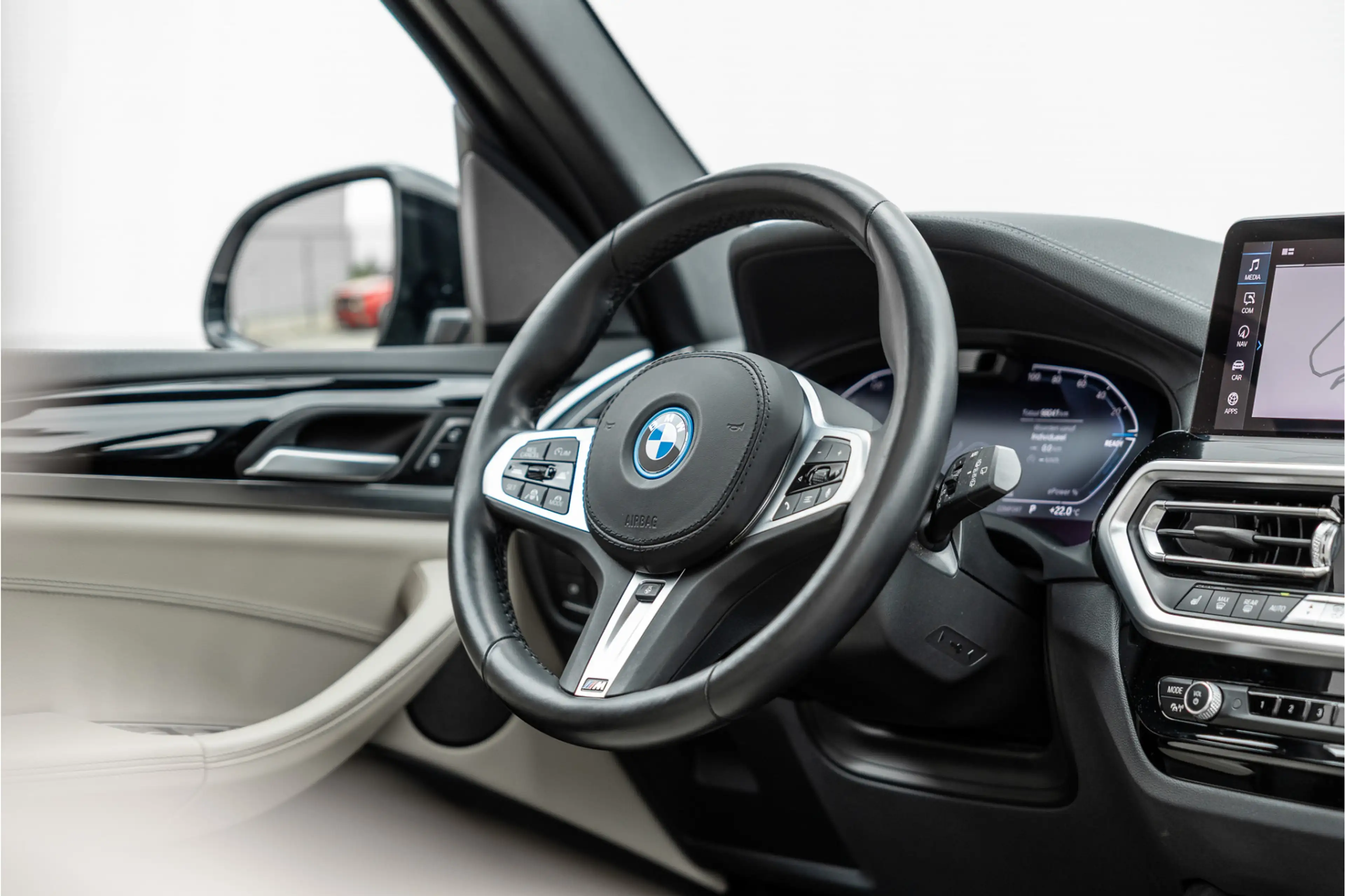 BMW iX3 High Executive 80 kWh — photo 10