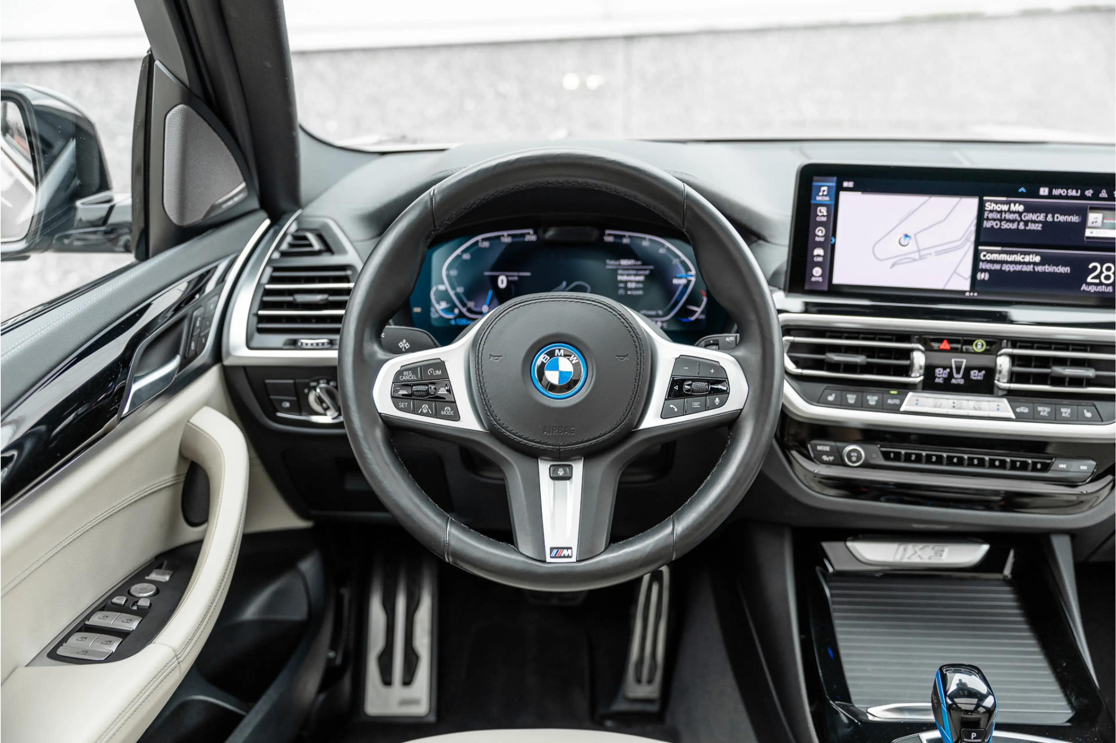 BMW iX3 High Executive 80 kWh — photo 13