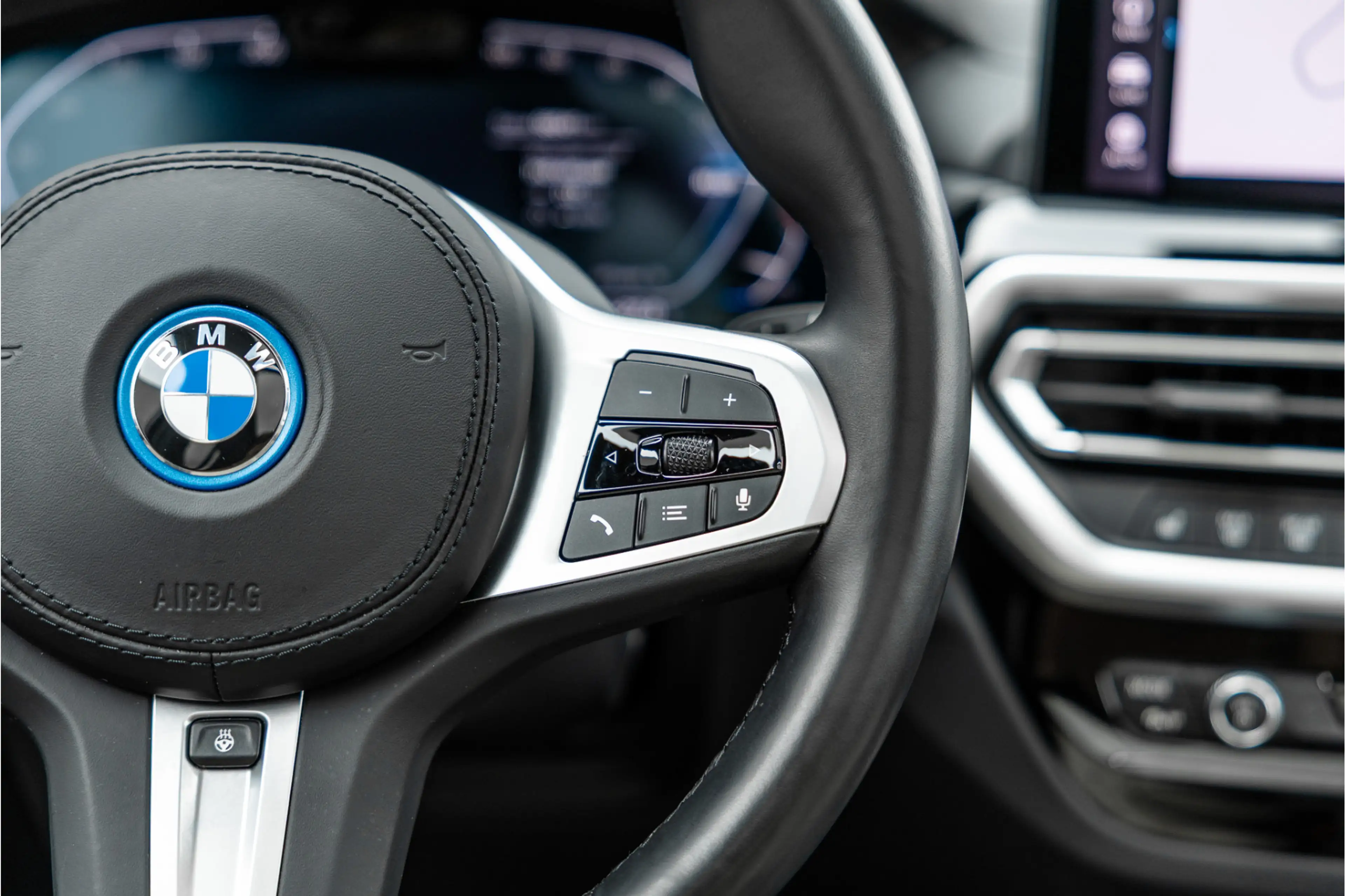 BMW iX3 High Executive 80 kWh — photo 44