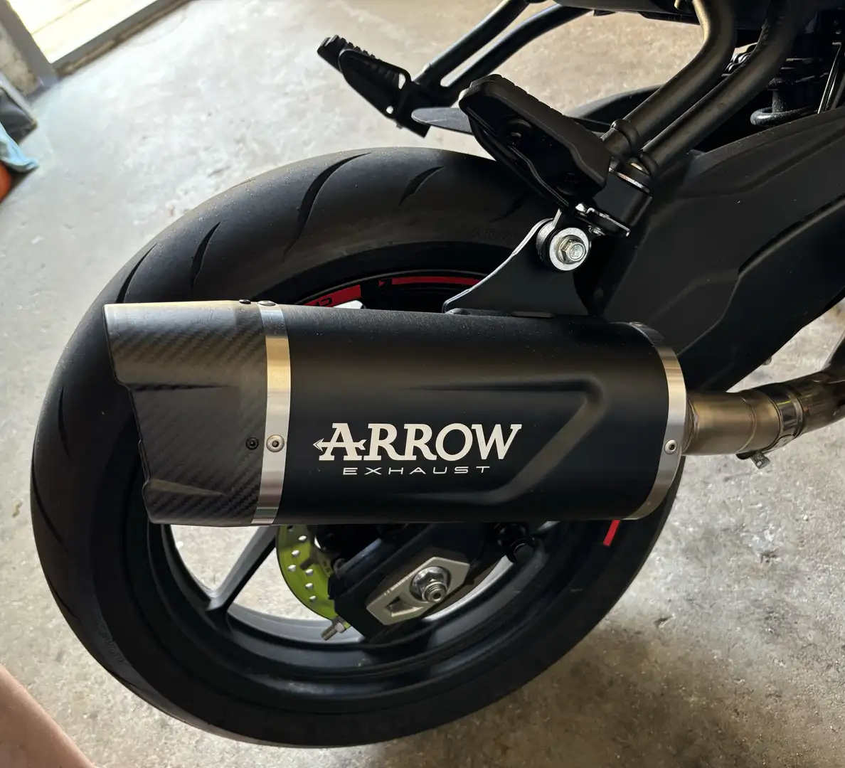 CFMOTO 450 NK Wit - 2