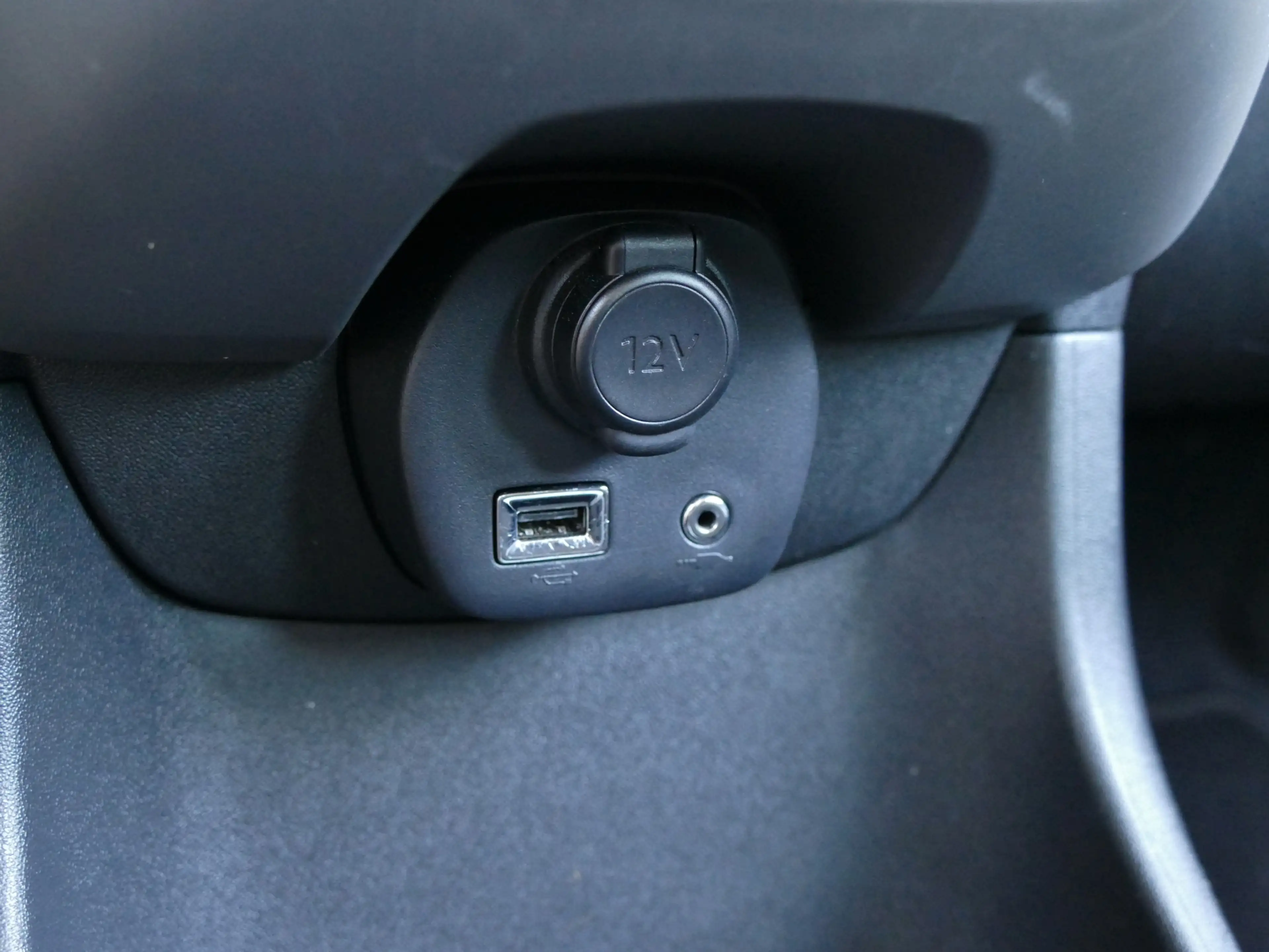 Peugeot 108 1.0 e-VTi Active | bluetooth | airco — photo 22