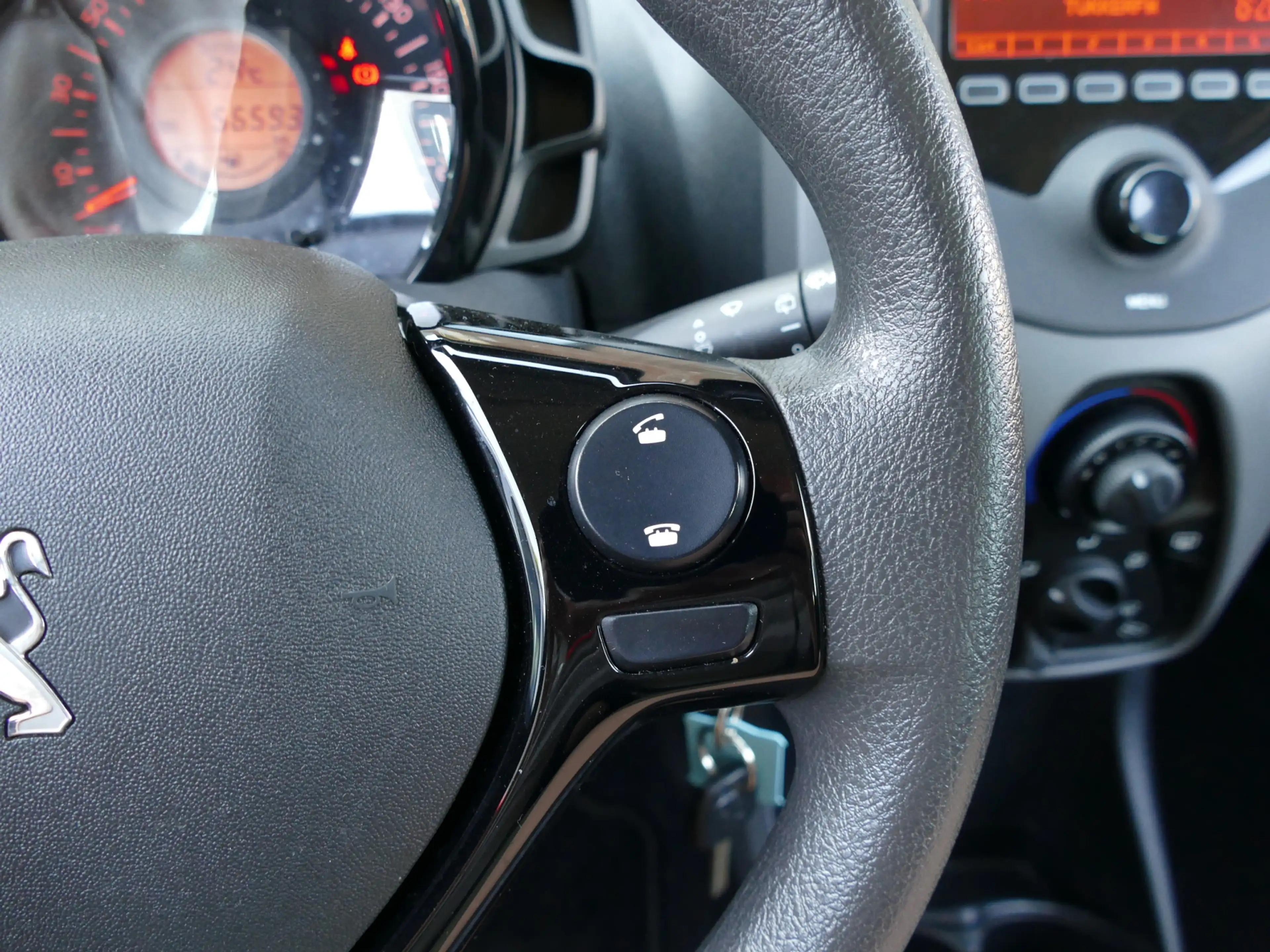 Peugeot 108 1.0 e-VTi Active | bluetooth | airco — photo 16