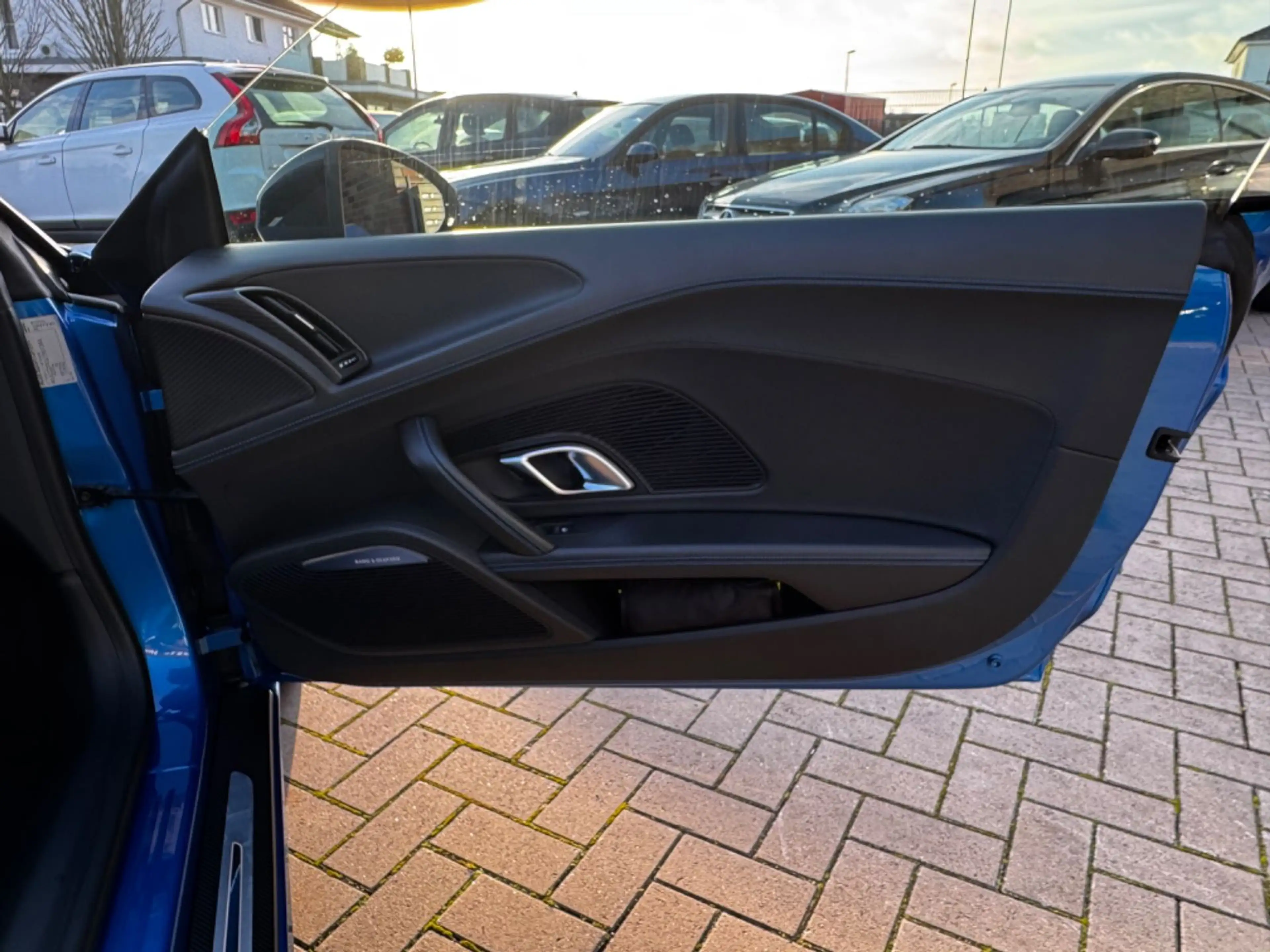Audi R8 Coupe 5.2 FSI quattro plus *Carbon*B&O* — photo 28