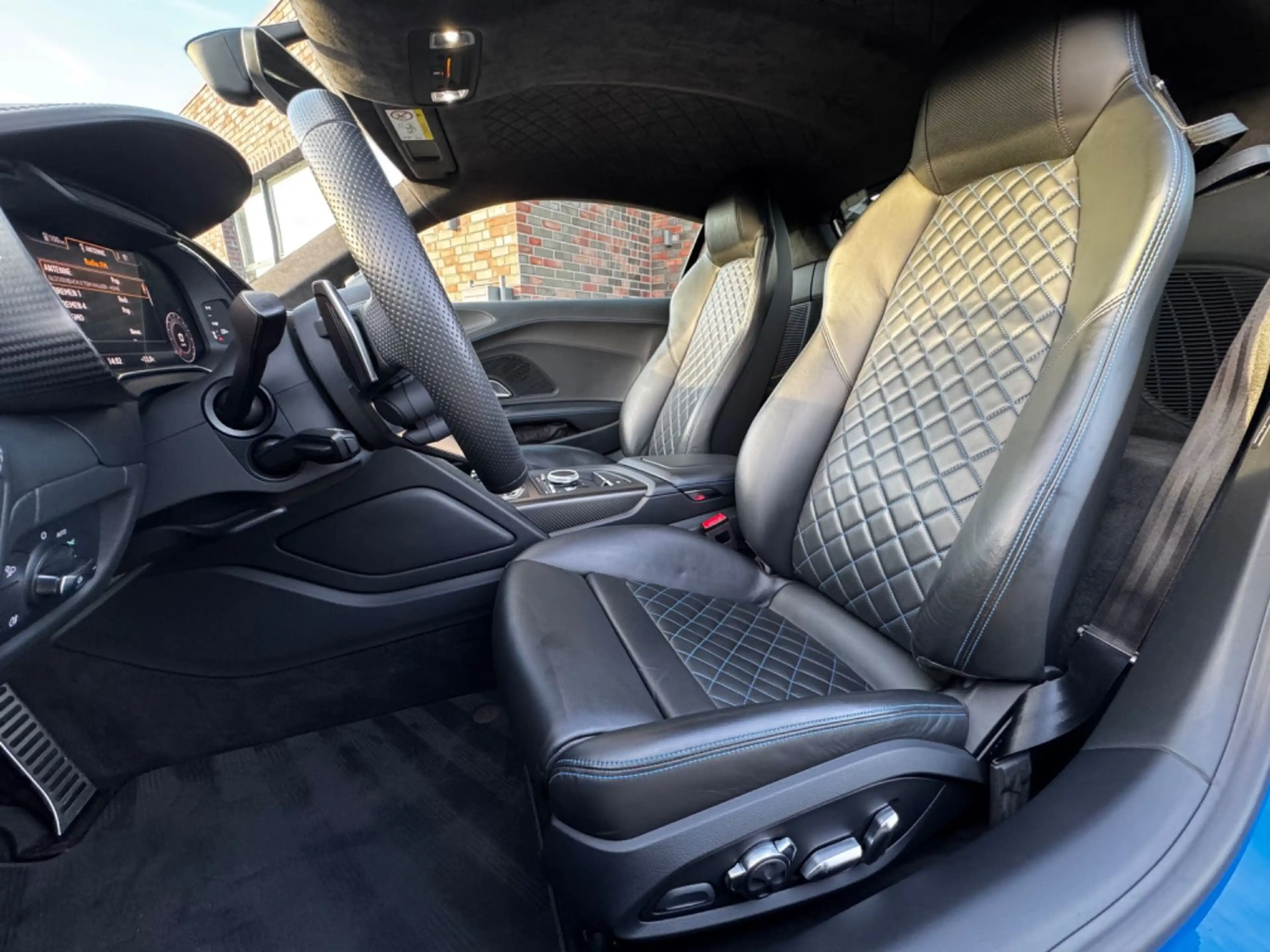 Audi R8 Coupe 5.2 FSI quattro plus *Carbon*B&O* — photo 25