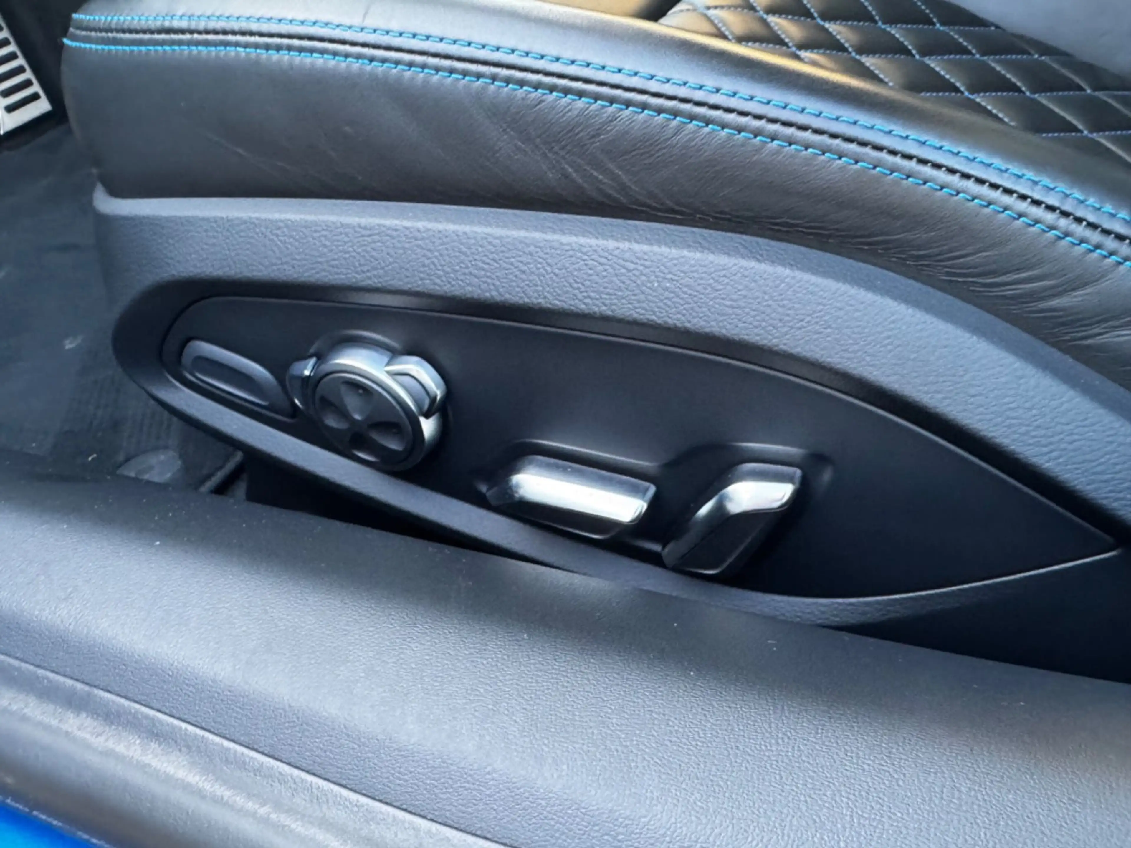 Audi R8 Coupe 5.2 FSI quattro plus *Carbon*B&O* — photo 18