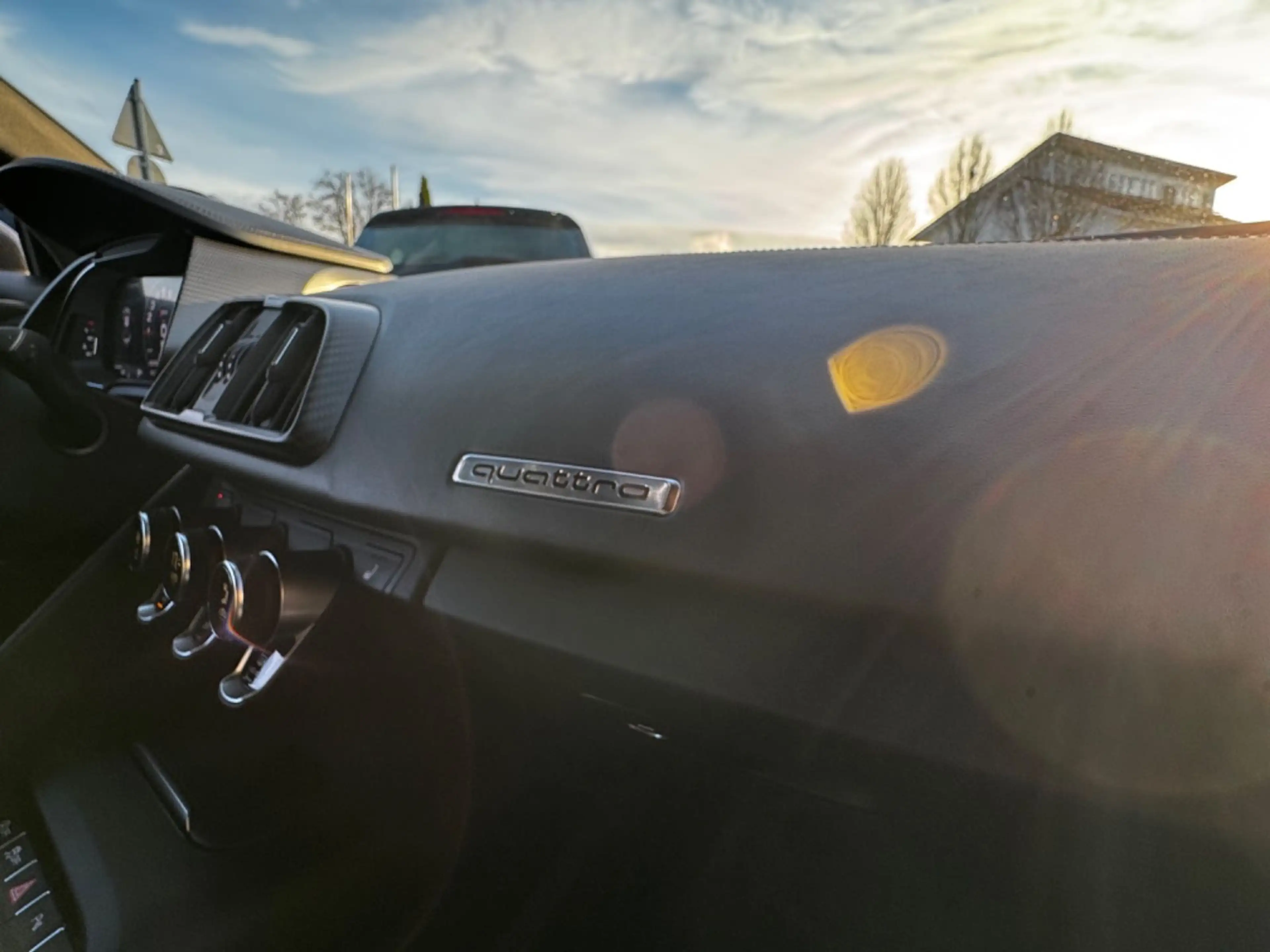 Audi R8 Coupe 5.2 FSI quattro plus *Carbon*B&O* — photo 32