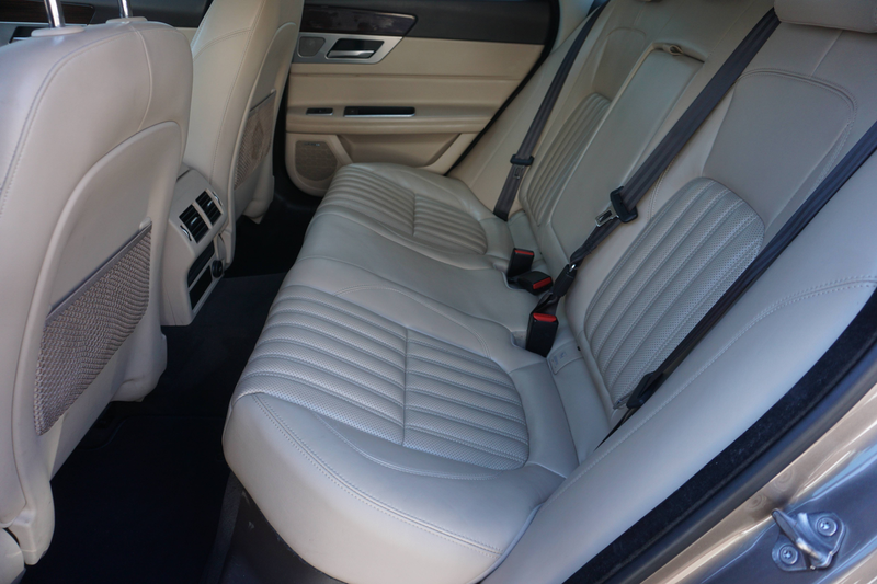 Jaguar XF XF 2.0 D S Aut-Navi-Leder-Airco-PDC-Cam-Garantie — photo 10