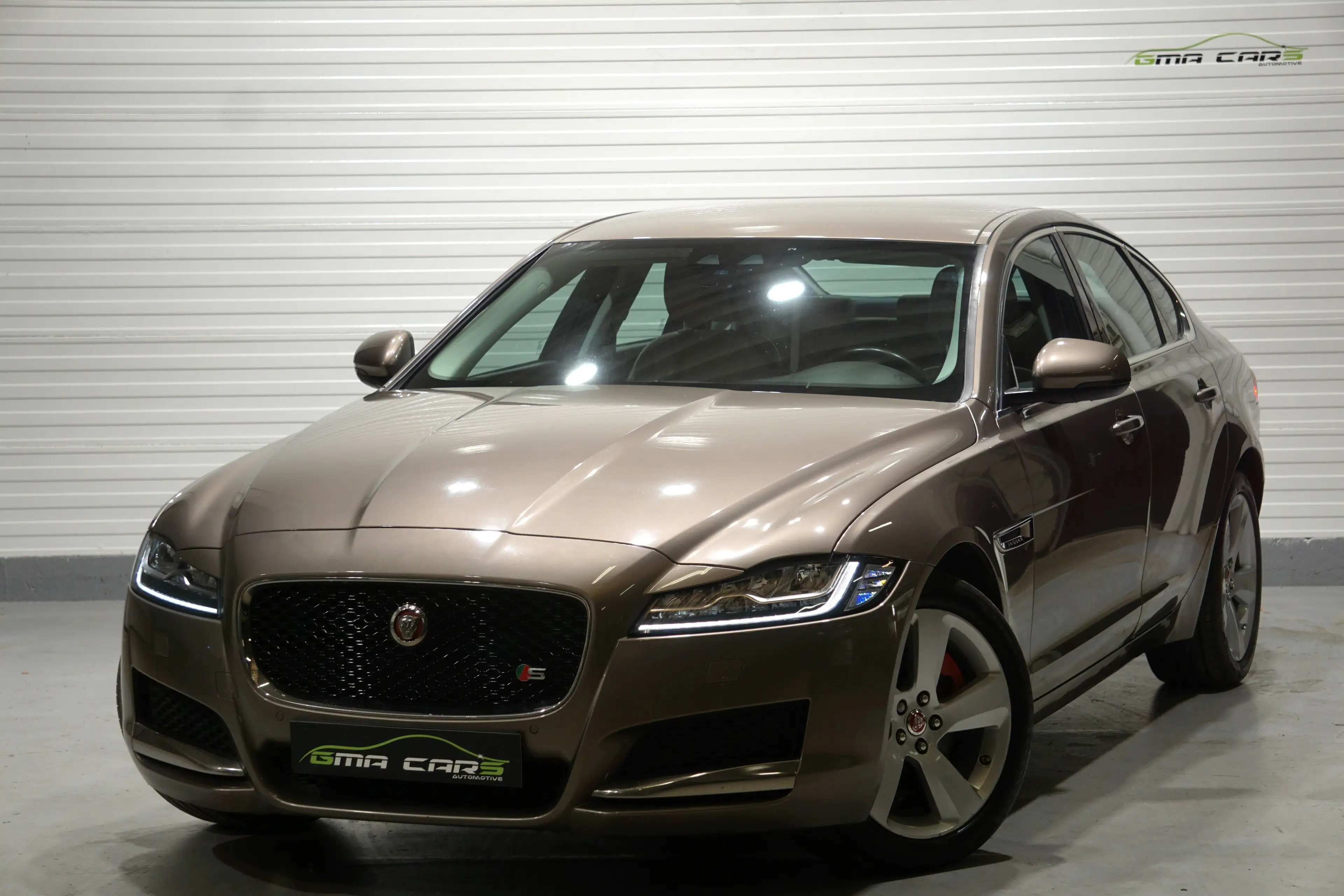 Jaguar XF XF 2.0 D S Aut-Navi-Leder-Airco-PDC-Cam-Garantie