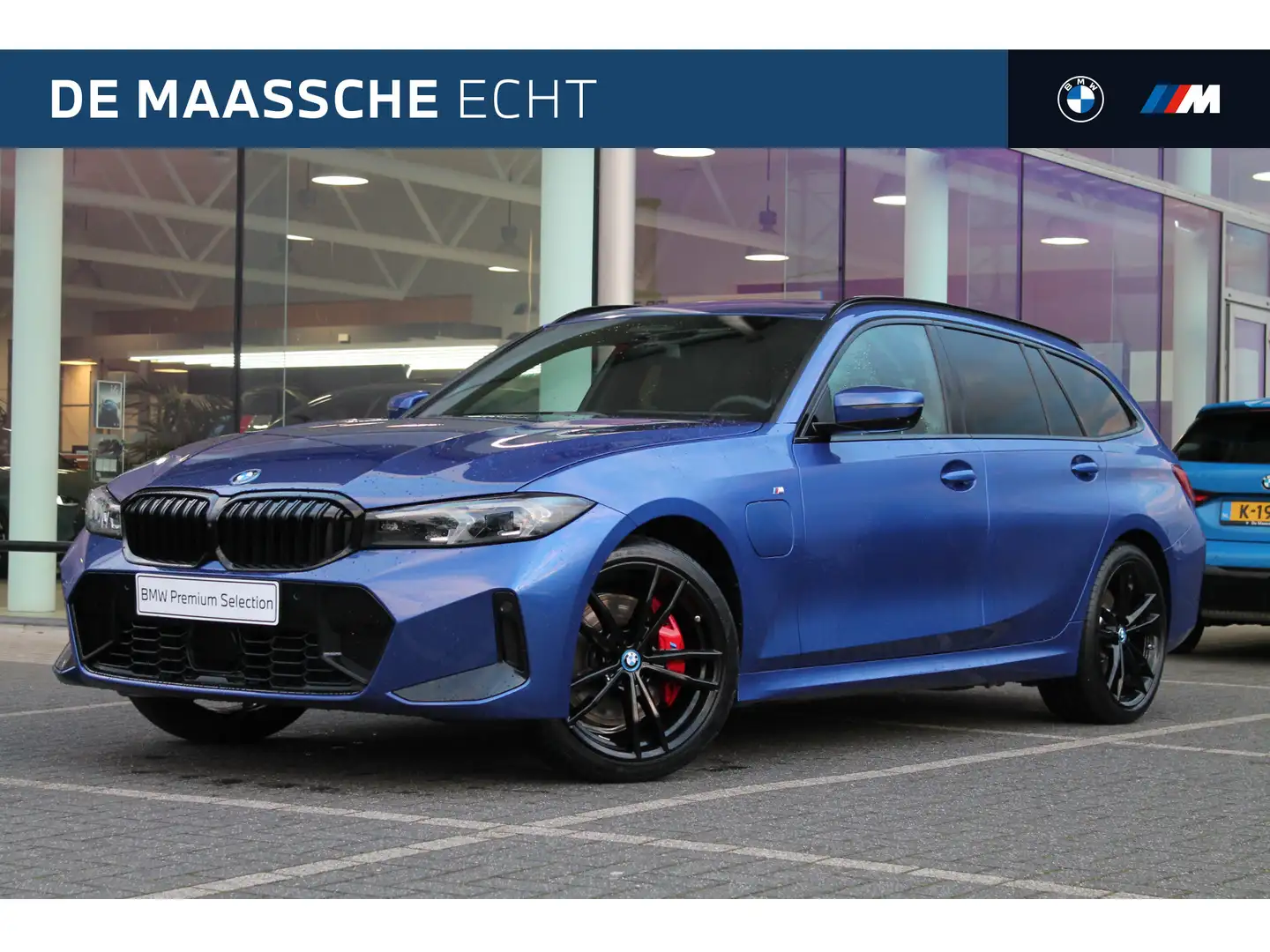 BMW 330 3 Serie Touring 330e xDrive High Executive M Sport Blauw - 1