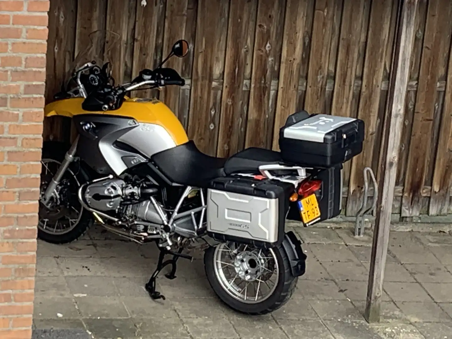 BMW R 1200 GS alarm abs side and back cofers extra foog lighst Yellow - 2