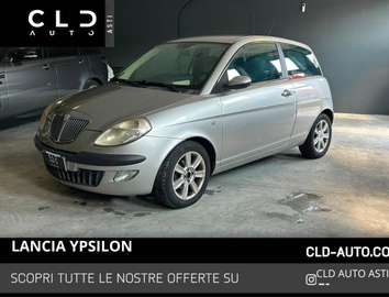 YPSILON 1.2 16V PLATINO