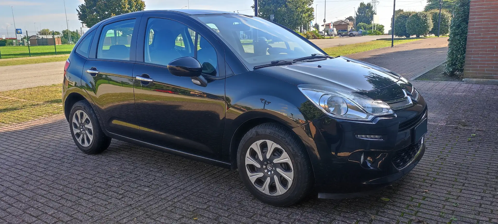 Citroen C3 C3 II 2009 1.2 BENZINA Seduction 82cv E6 Noir - 1