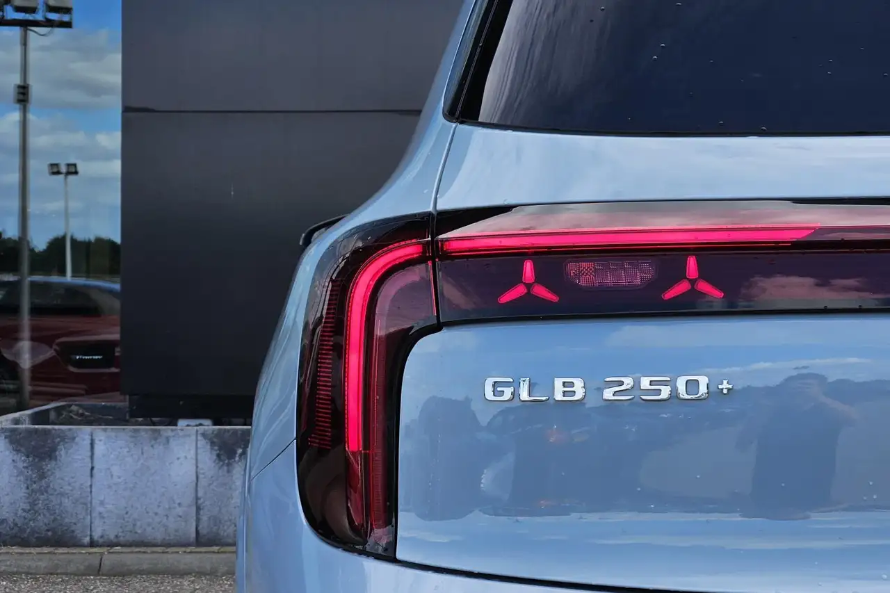 Mercedes-Benz GLB 2026