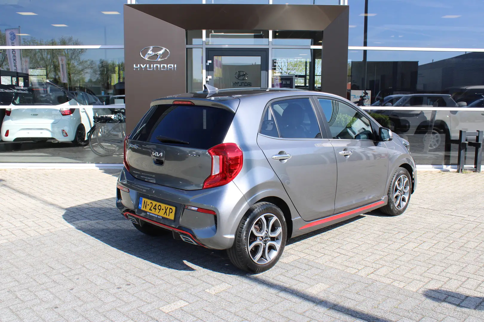 Kia Picanto 1.0 DPi GT-Line | Lederen bekleding | Handgeschake Grigio - 2