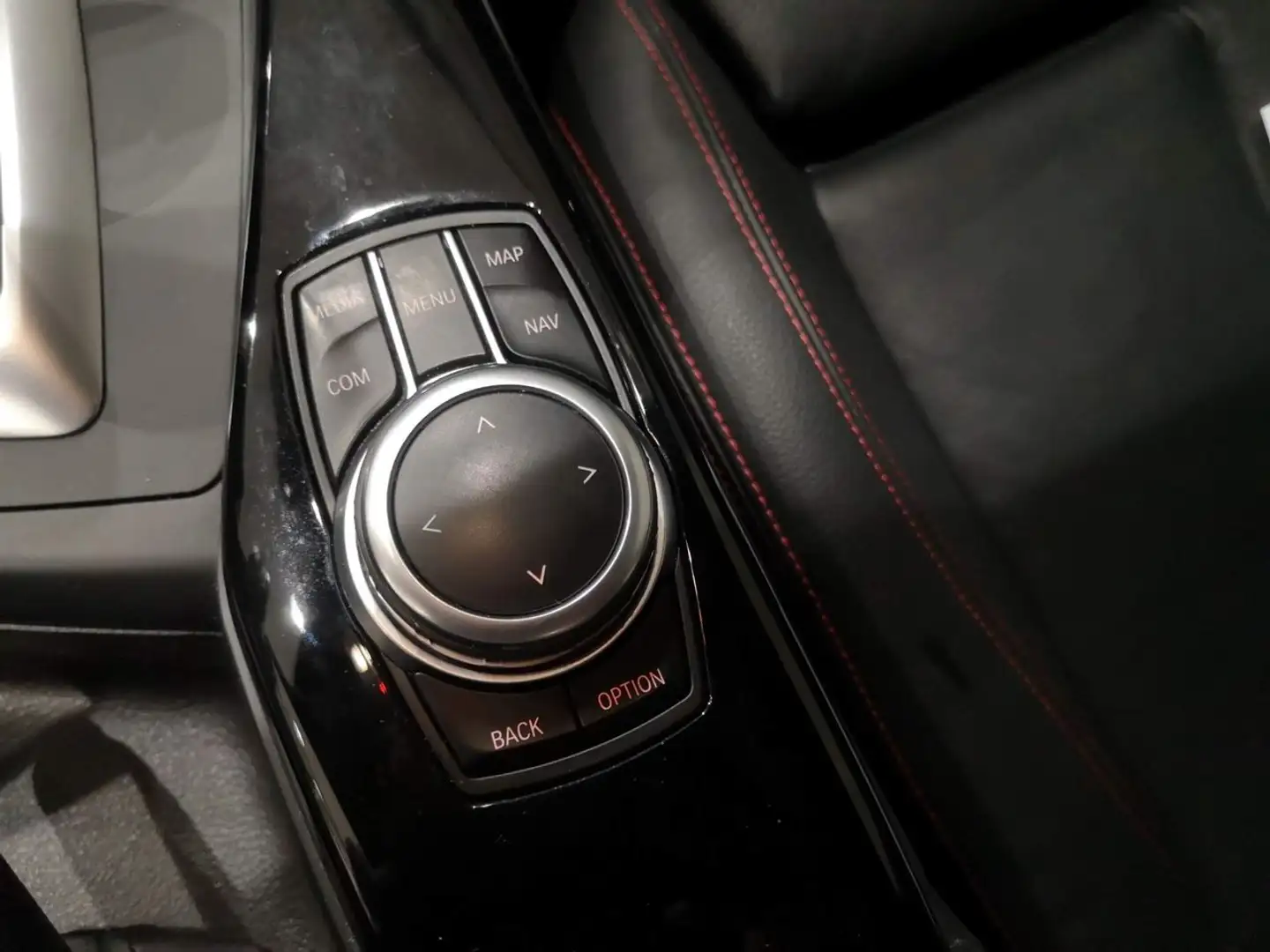BMW 120 120dA Rojo - 2