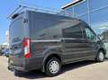 Ford Transit 350 2.0 TDCI L2H2 Trend 130PK 3-zit Trekhaak Camer Grijs - thumbnail 2