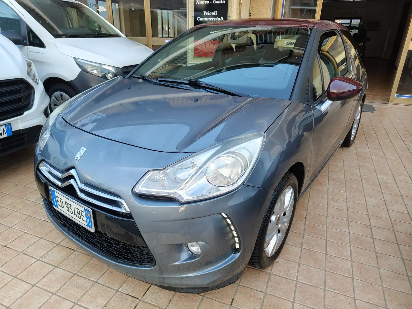 Citroen DS3 DS3 1.4 vti Chic 95cv Grigio - 1