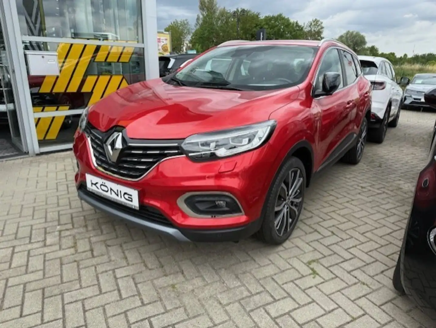 Renault Kadjar Energy 1.3 TCE 160 Automatik  Bose Edition Rot - 2