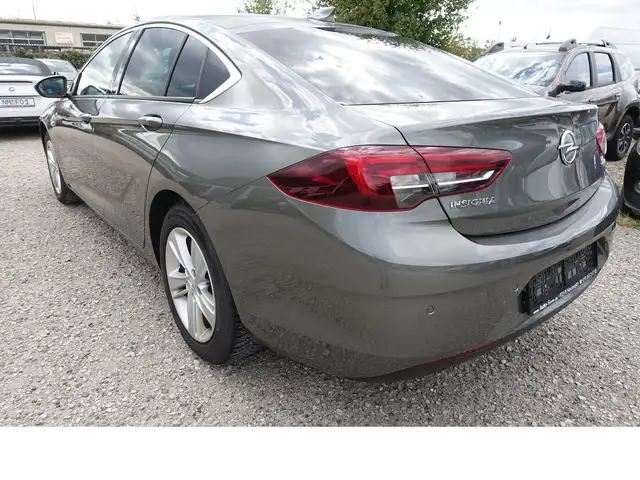Opel Insignia view 6