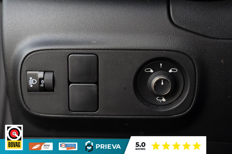 Citroen C3 1,2 PureTech Shine — photo 27