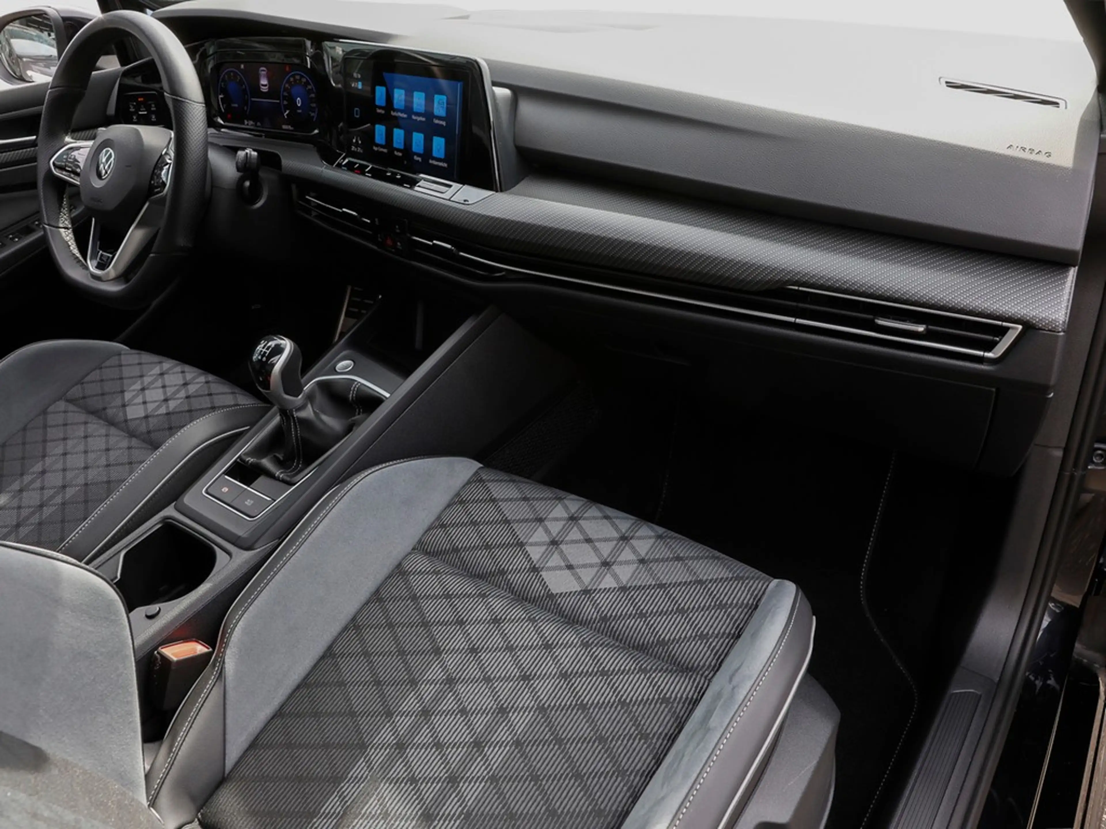 Volkswagen Golf VIII 1.5 TSI R-Line Navi/RFK/LED — photo 8