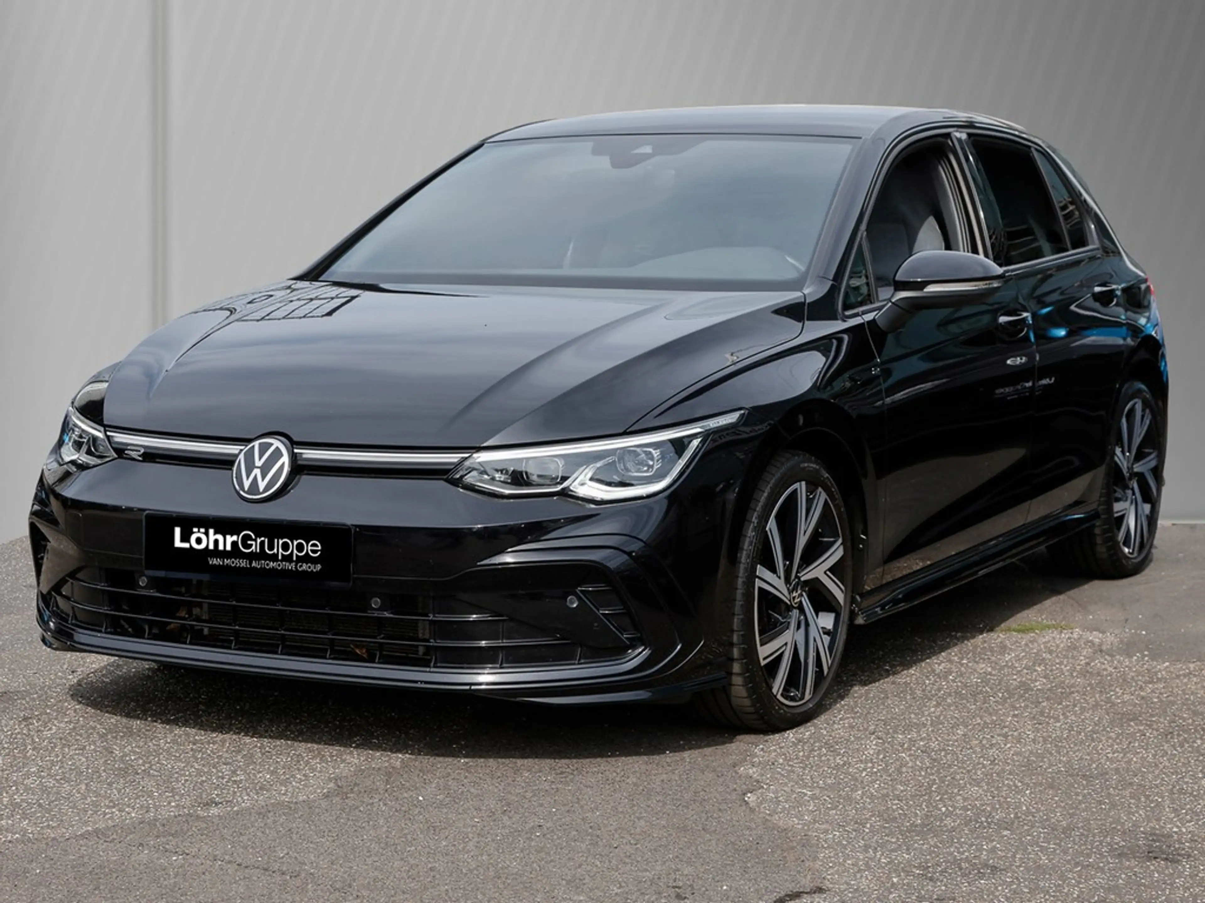Volkswagen Golf VIII 1.5 TSI R-Line Navi/RFK/LED — photo 3