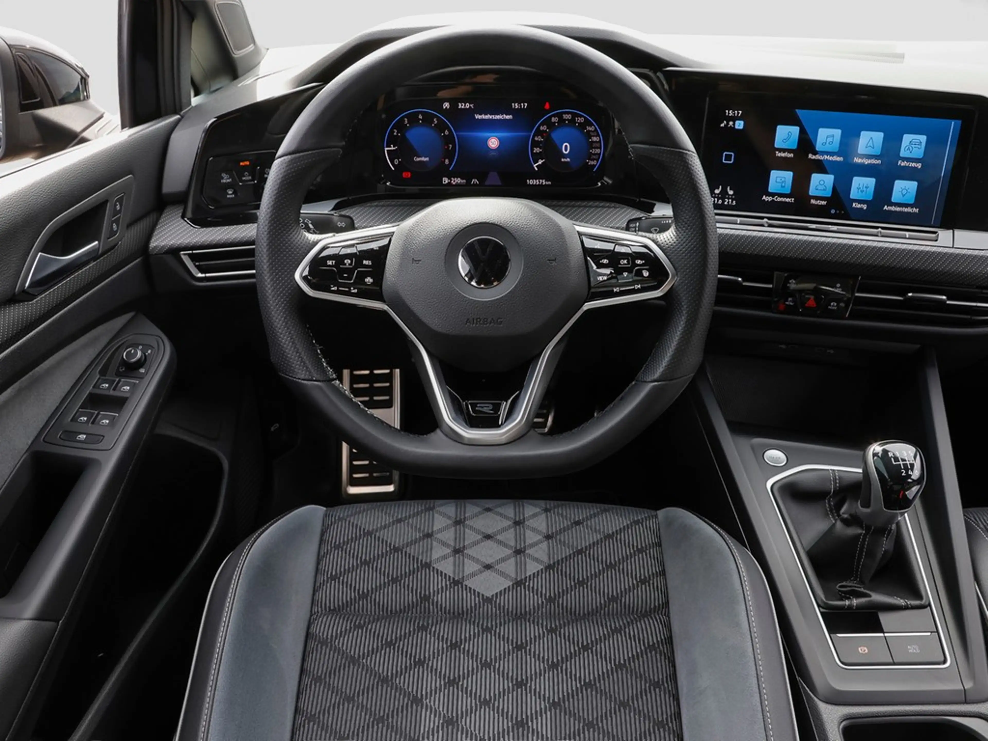 Volkswagen Golf VIII 1.5 TSI R-Line Navi/RFK/LED — photo 13