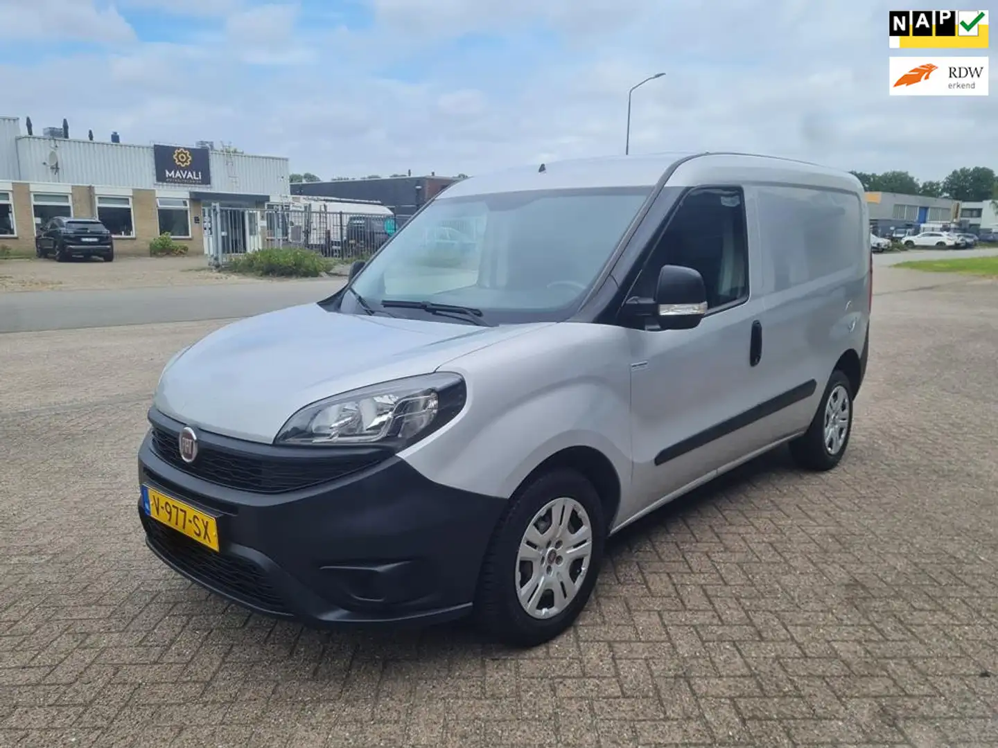 Fiat Doblo Cargo 1.6 MJ L1H1 ECO JET, 25.401 Km N.A.P. 3 pers Grijs - 1