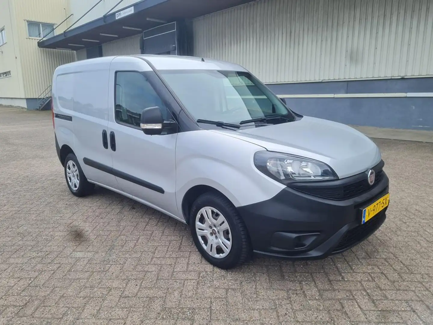 Fiat Doblo Cargo 1.6 MJ L1H1 ECO JET, 25.401 Km N.A.P. 3 pers Grijs - 2