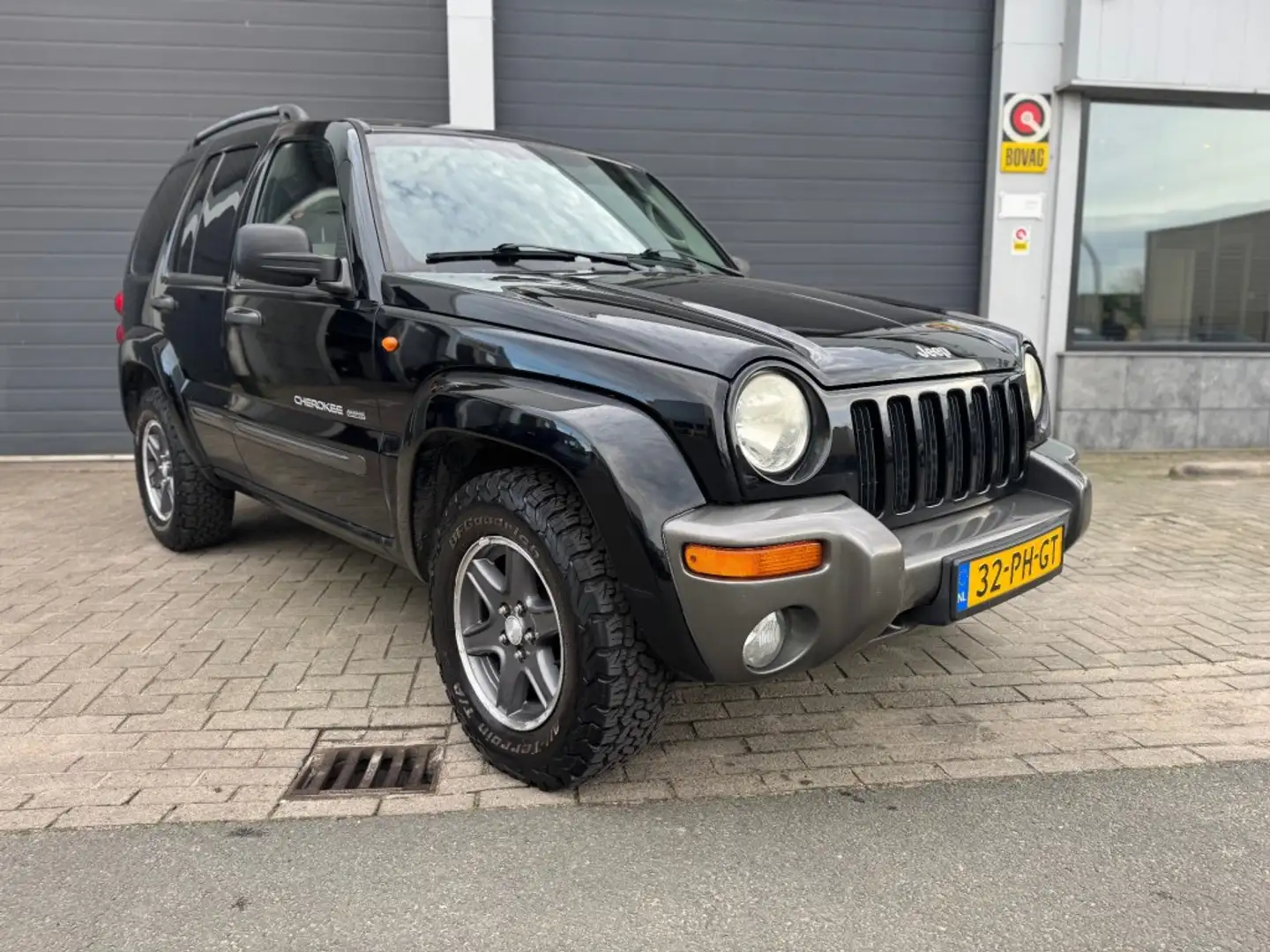Jeep Cherokee 3.7i V6 Extreme Sport Zwart - 2
