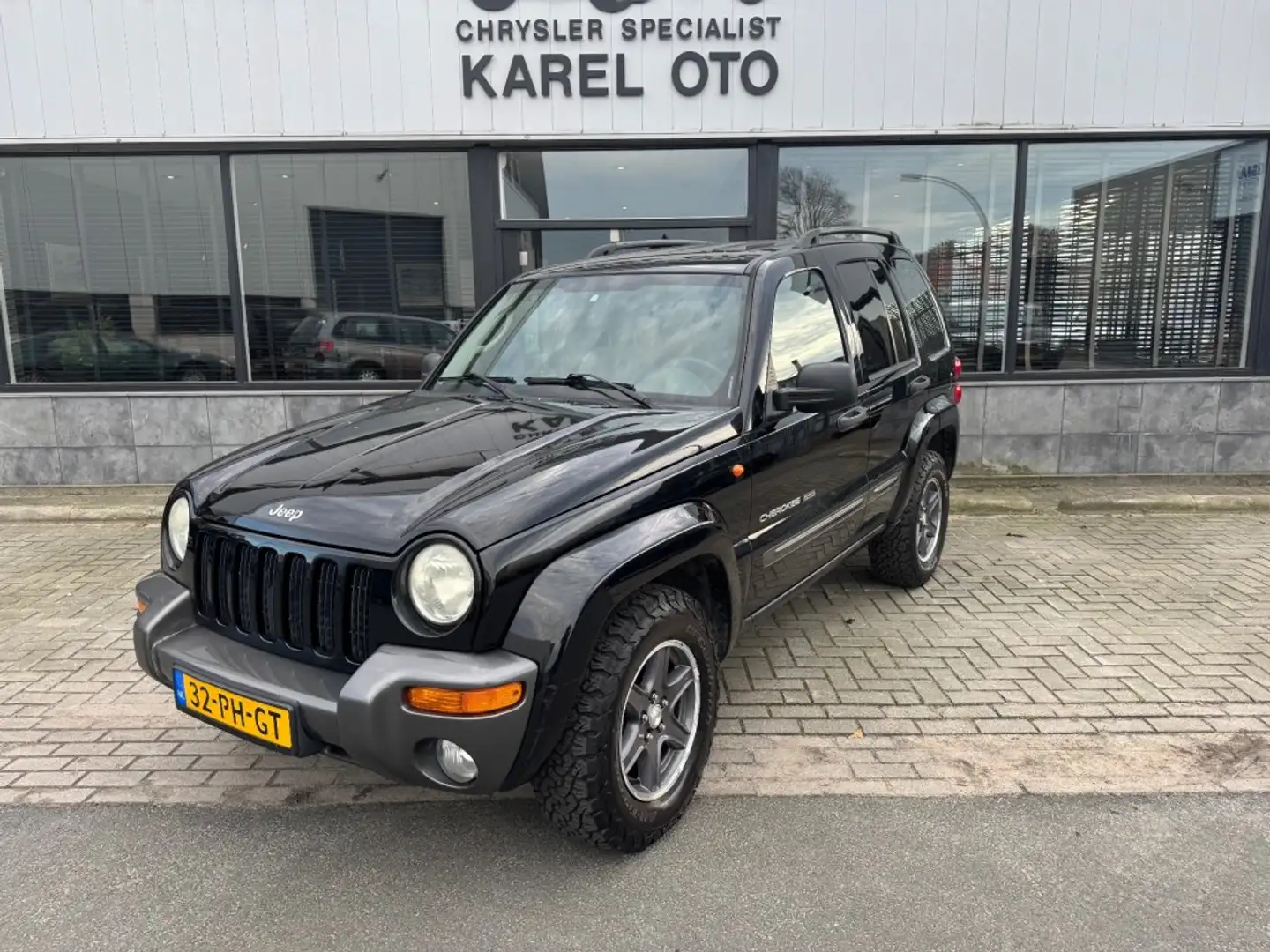 Jeep Cherokee 3.7i V6 Extreme Sport Zwart - 1