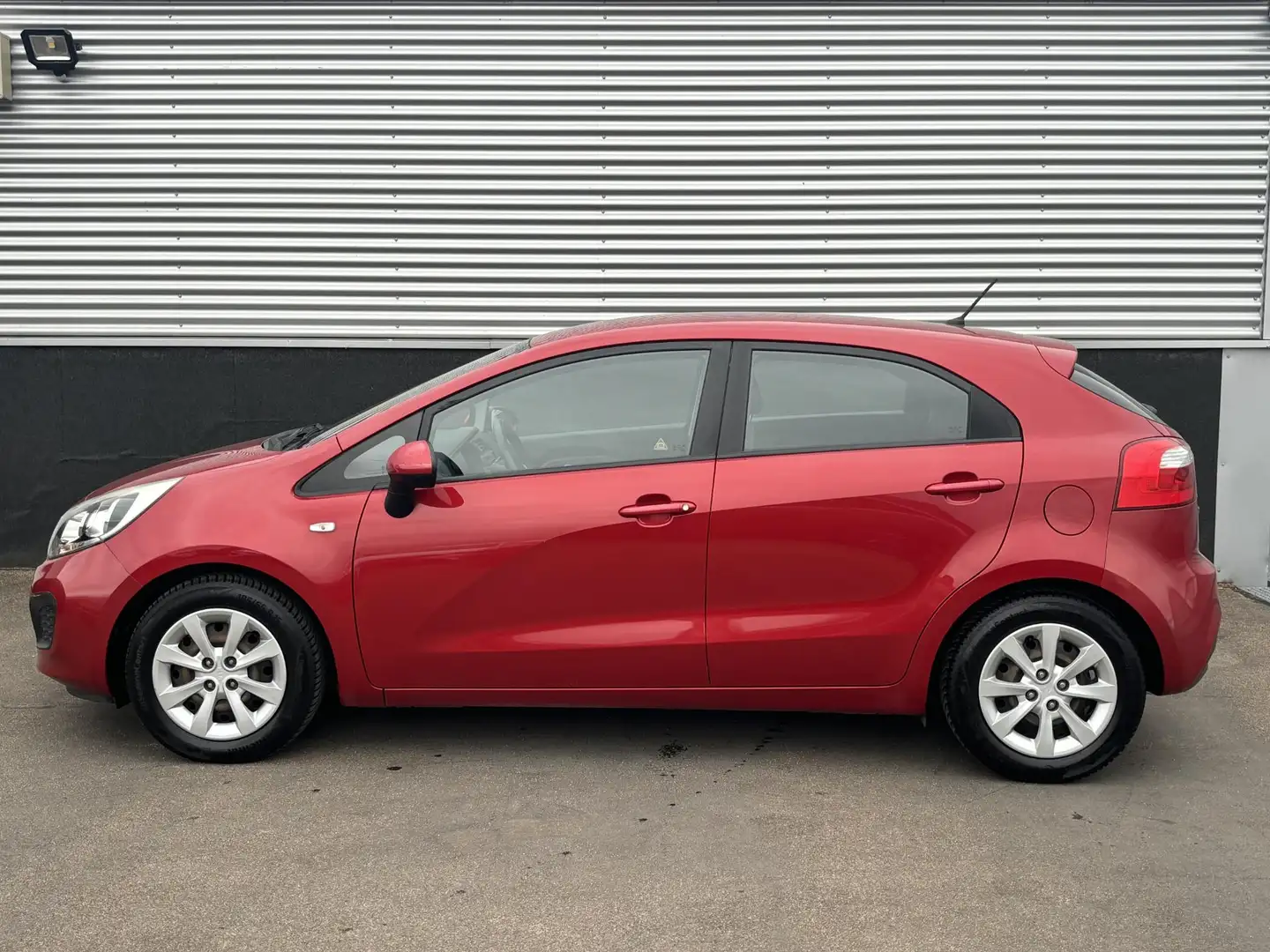Kia Rio 1.2 CVVT Comfort Pack Airco, 5-deurs, Nieuw geleve Rood - 2