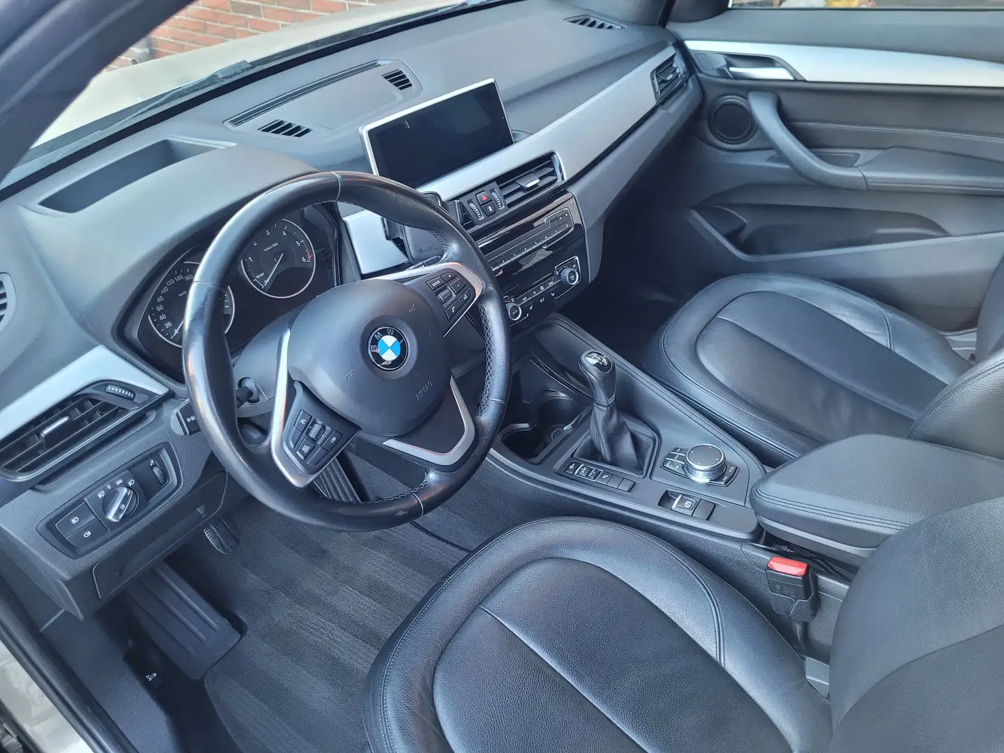 BMW X1 X1 sDrive 18d 150 ch Lounge Beige - 1