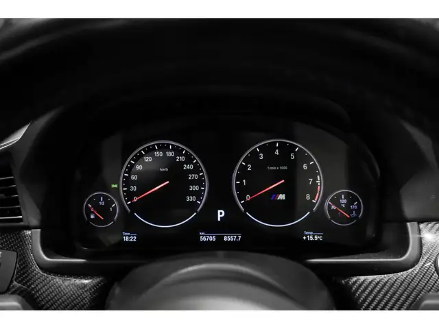 BMW M5 view 25
