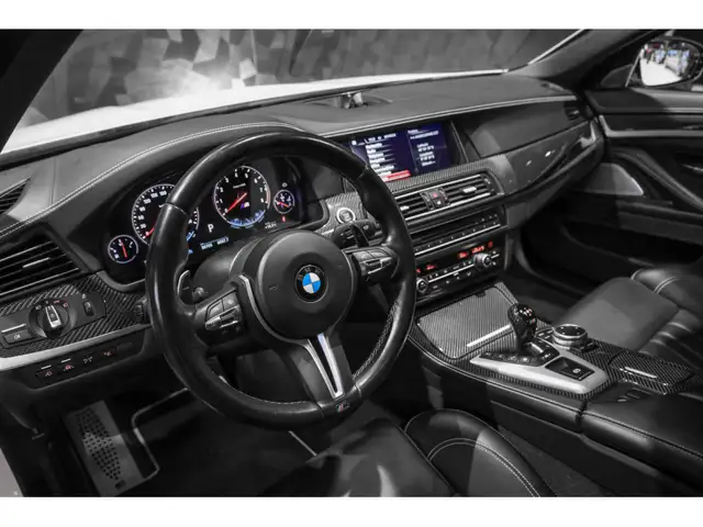 BMW M5 view 9