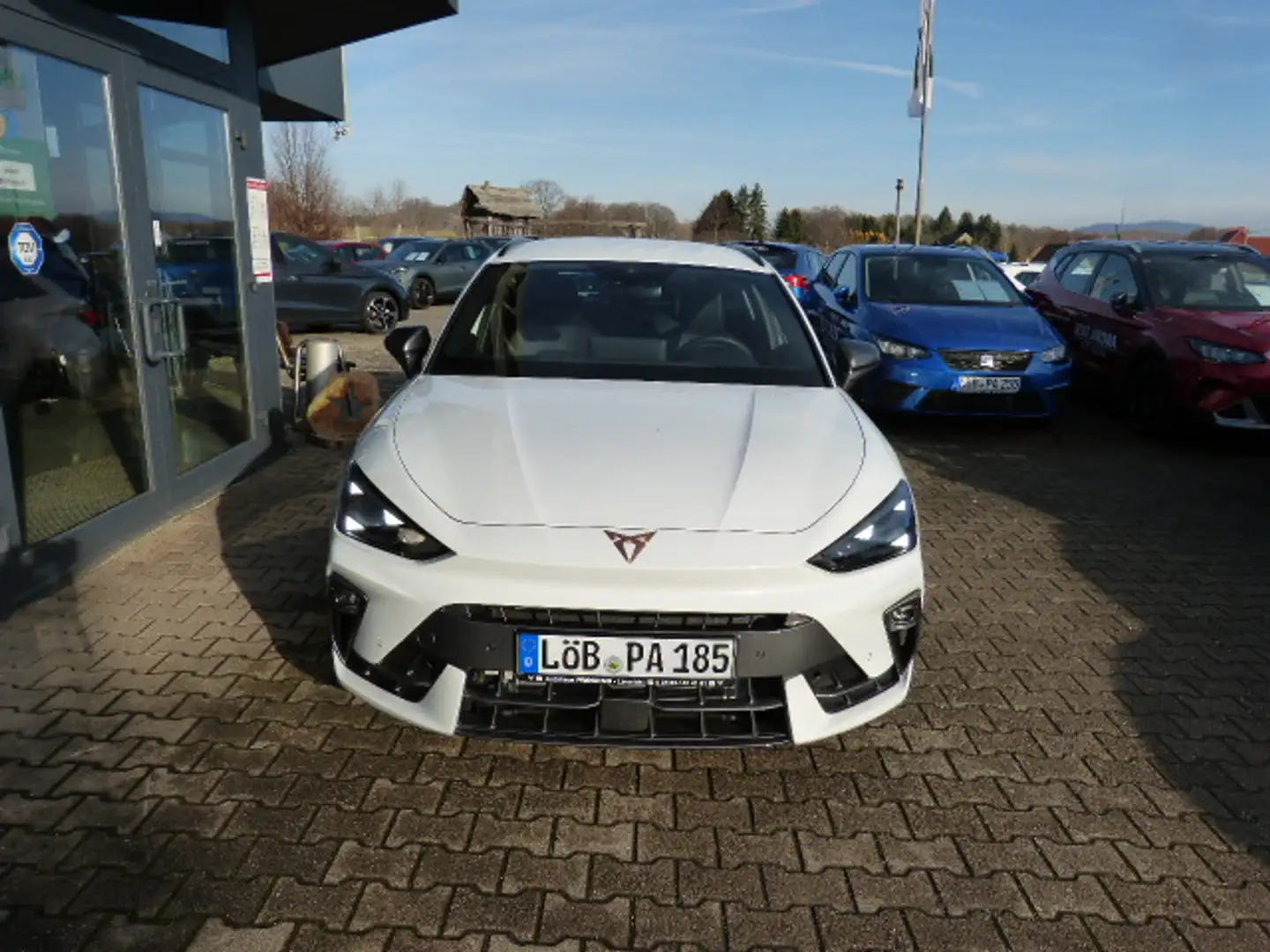 CUPRA Leon CUPRA LEON Sportstourer 1.5e TSI DSG 150 PS Weiß - 2