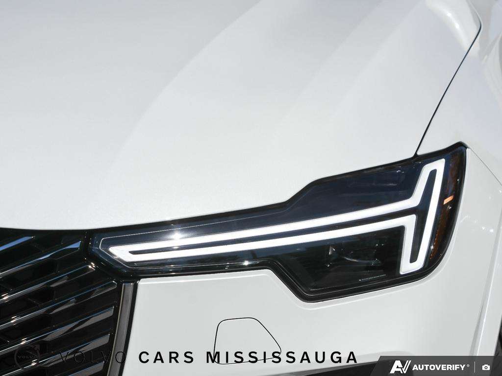 2026 Volvo XC90 B6 AWD Plus Bright Theme 7-Seater thumb 10