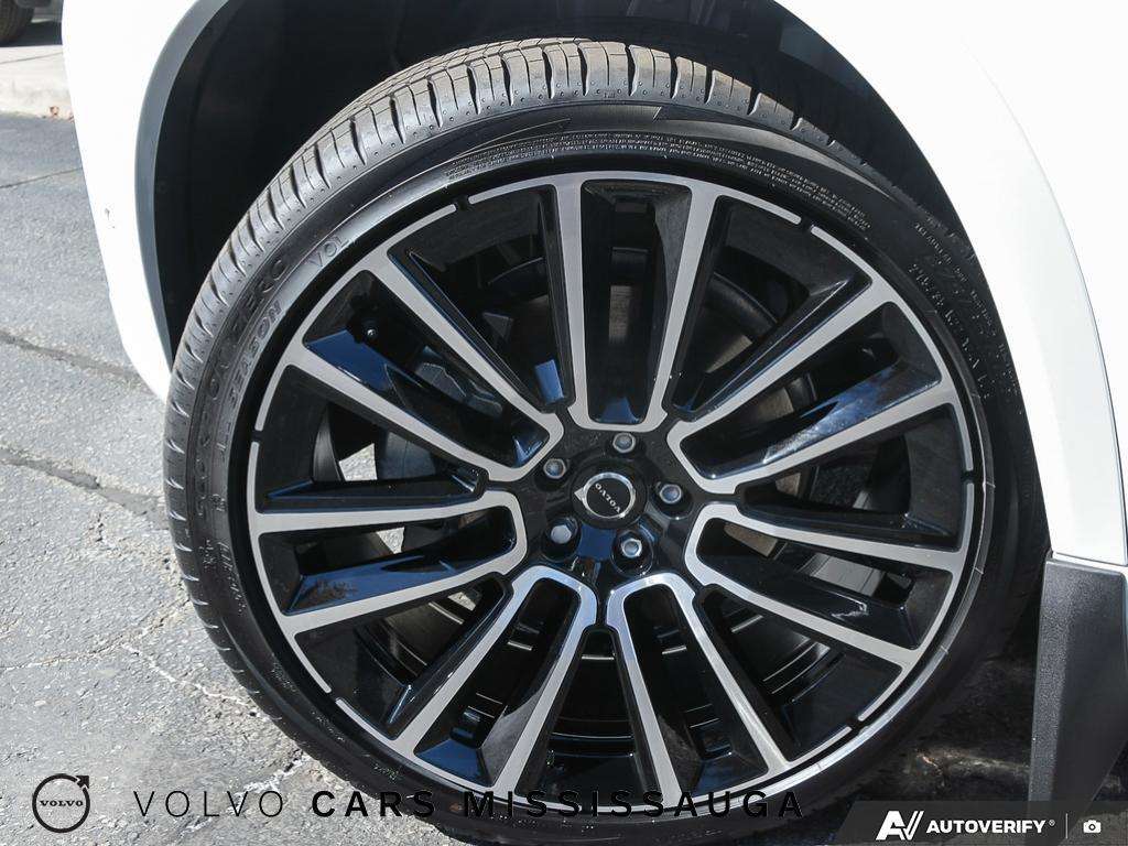 2026 Volvo XC90 B6 AWD Plus Bright Theme 7-Seater thumb 6