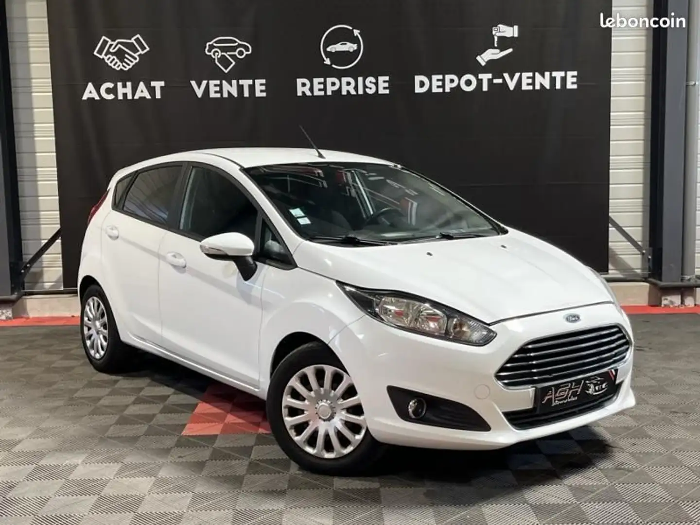 Ford Fiesta 1.5 TDCi 75ch FAP Trend 5p MY2014 Blanc - 2