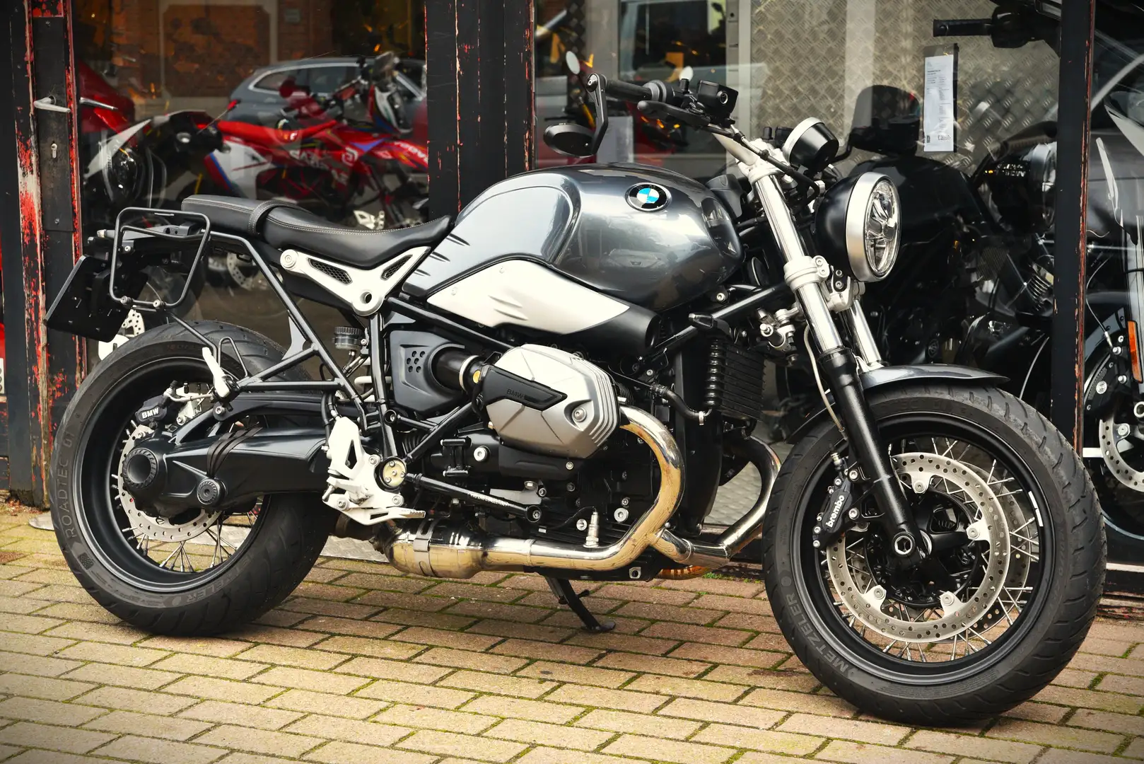 BMW R nineT PURE (A2) ***MOTO VERTE*** Grijs - 1