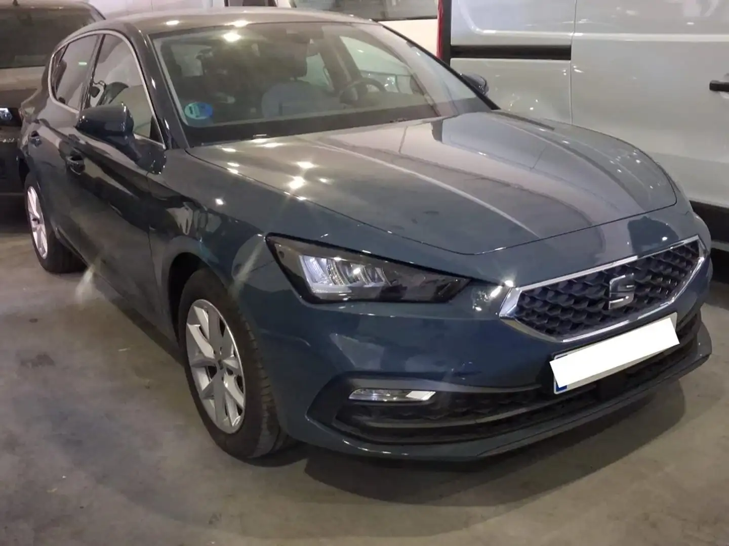 SEAT Leon 1.5 eTSI 85kW DSG-7 Style XM - 2