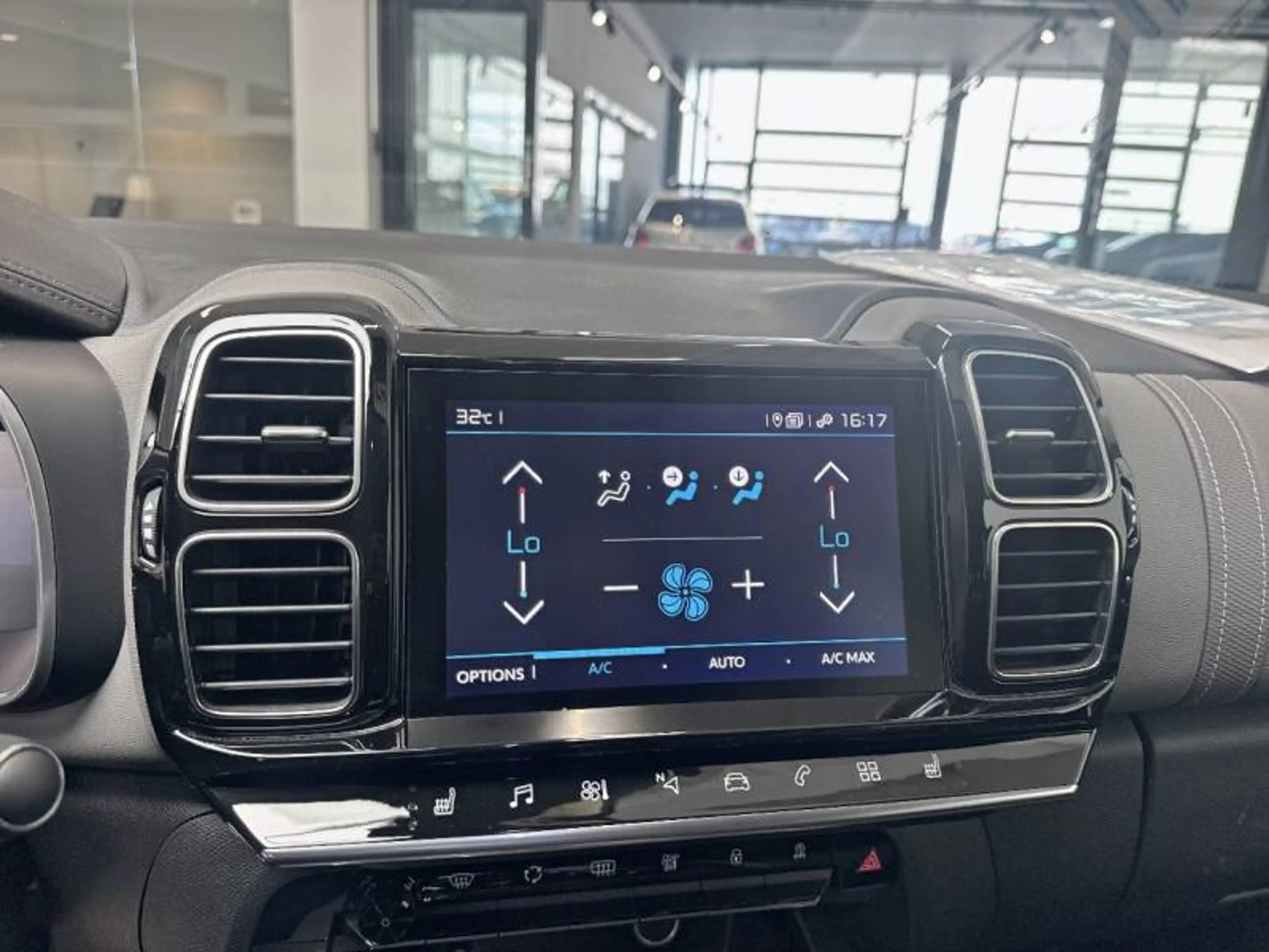 Citroen C5 Aircross 1 1.2 PureTech 130 S&S EAT8 Shine — photo 14