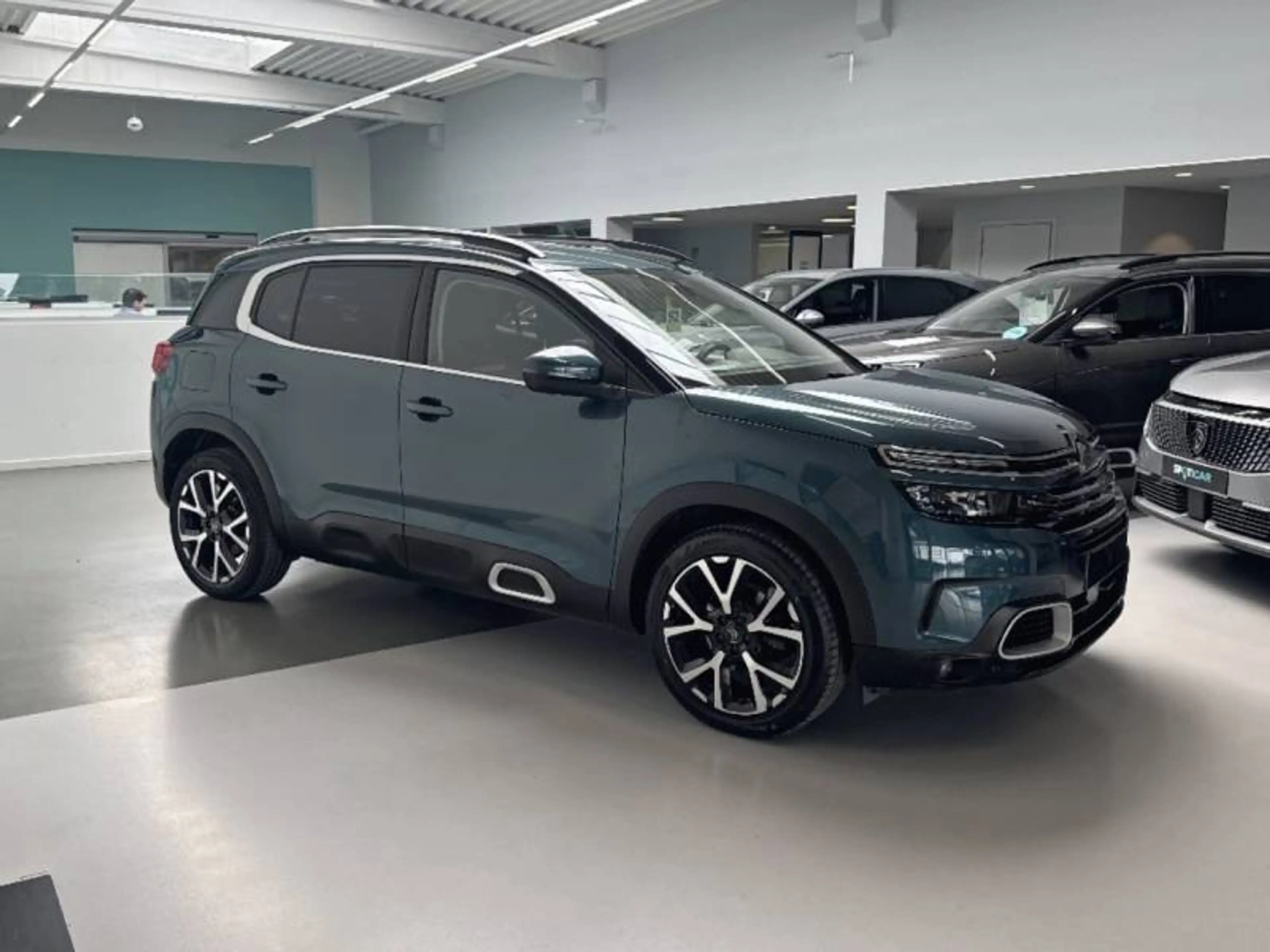 Citroen C5 Aircross 1 1.2 PureTech 130 S&S EAT8 Shine — photo 4