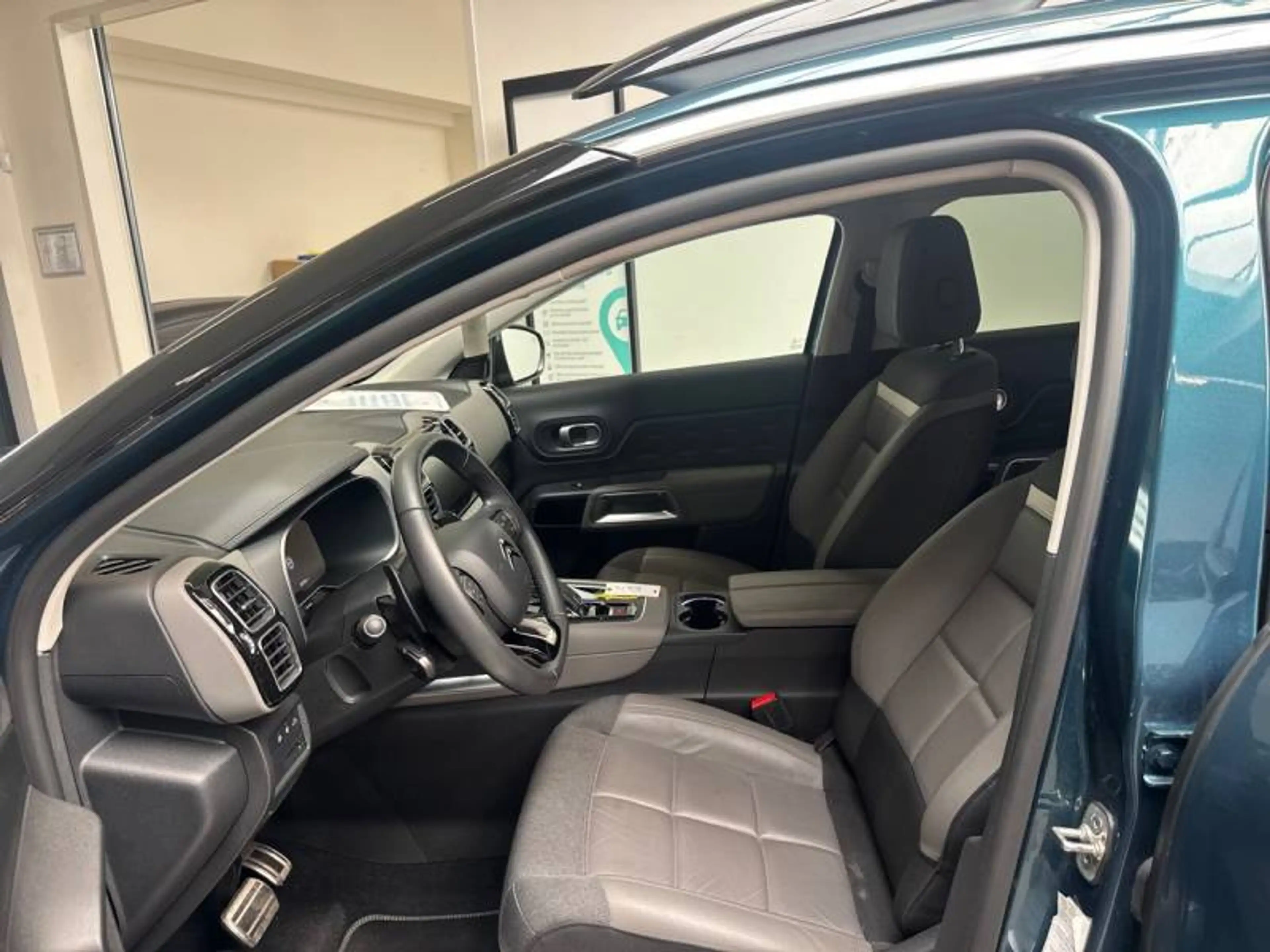 Citroen C5 Aircross 1 1.2 PureTech 130 S&S EAT8 Shine — photo 9